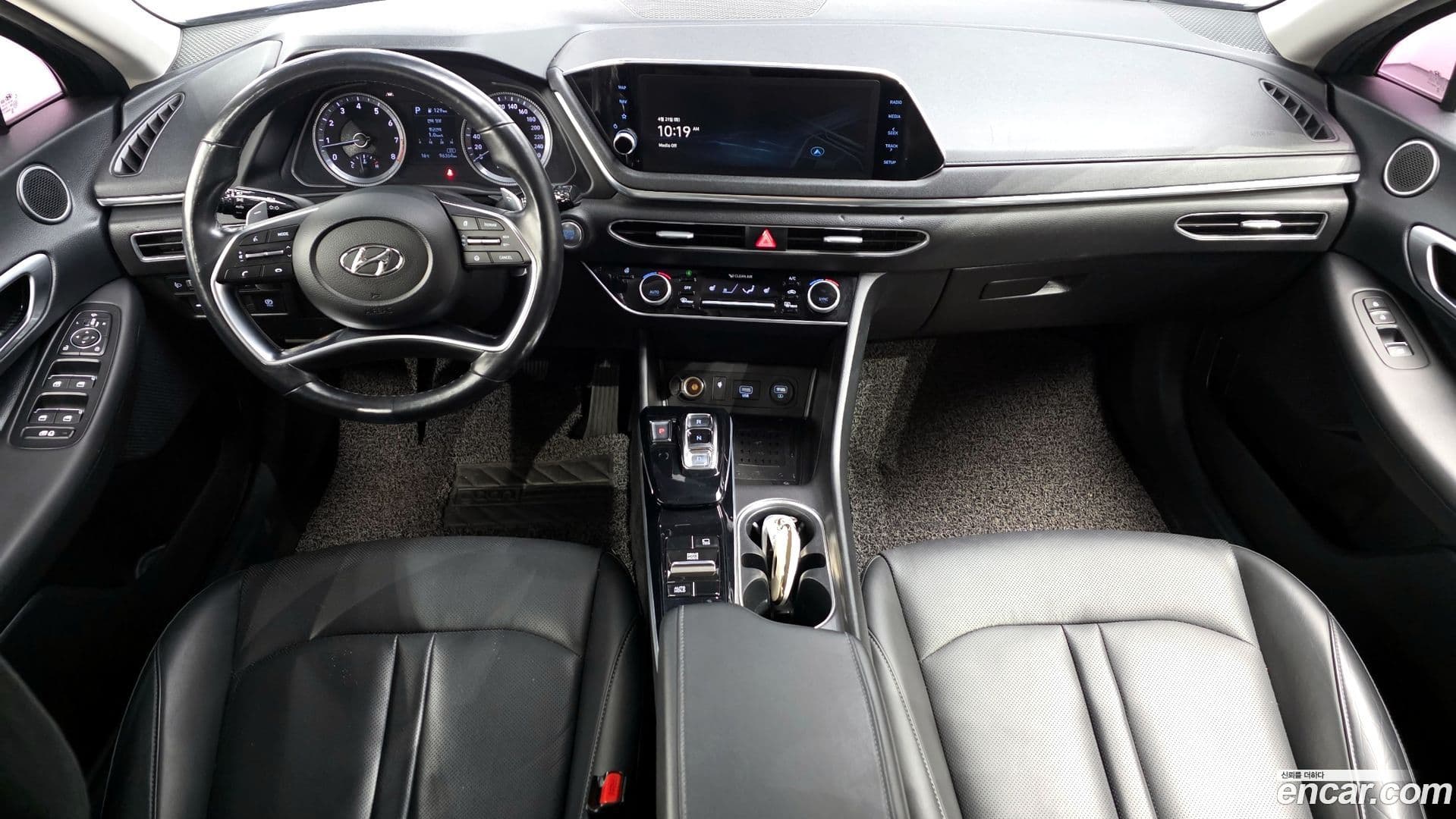 Main__Slider__Photo:Sonata Hyundai 2019.4-6