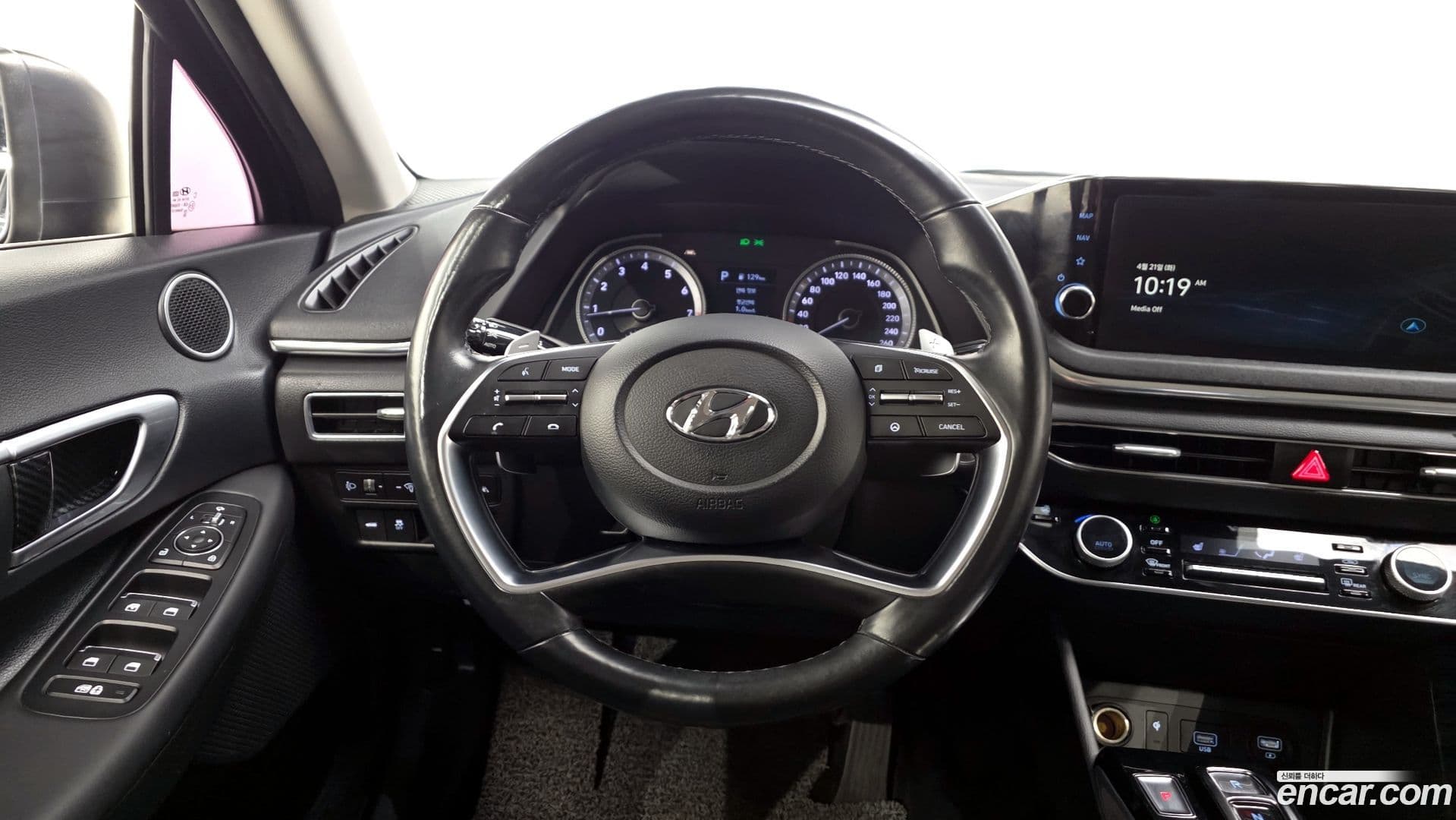 Main__Slider__Photo:Sonata Hyundai 2019.4-11