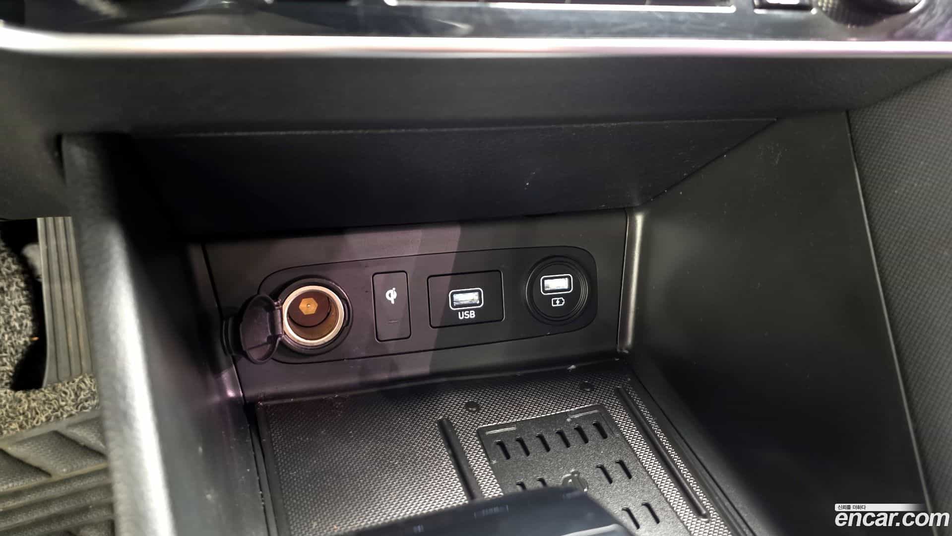 Sonata Hyundai 2019.4-OPTION-043