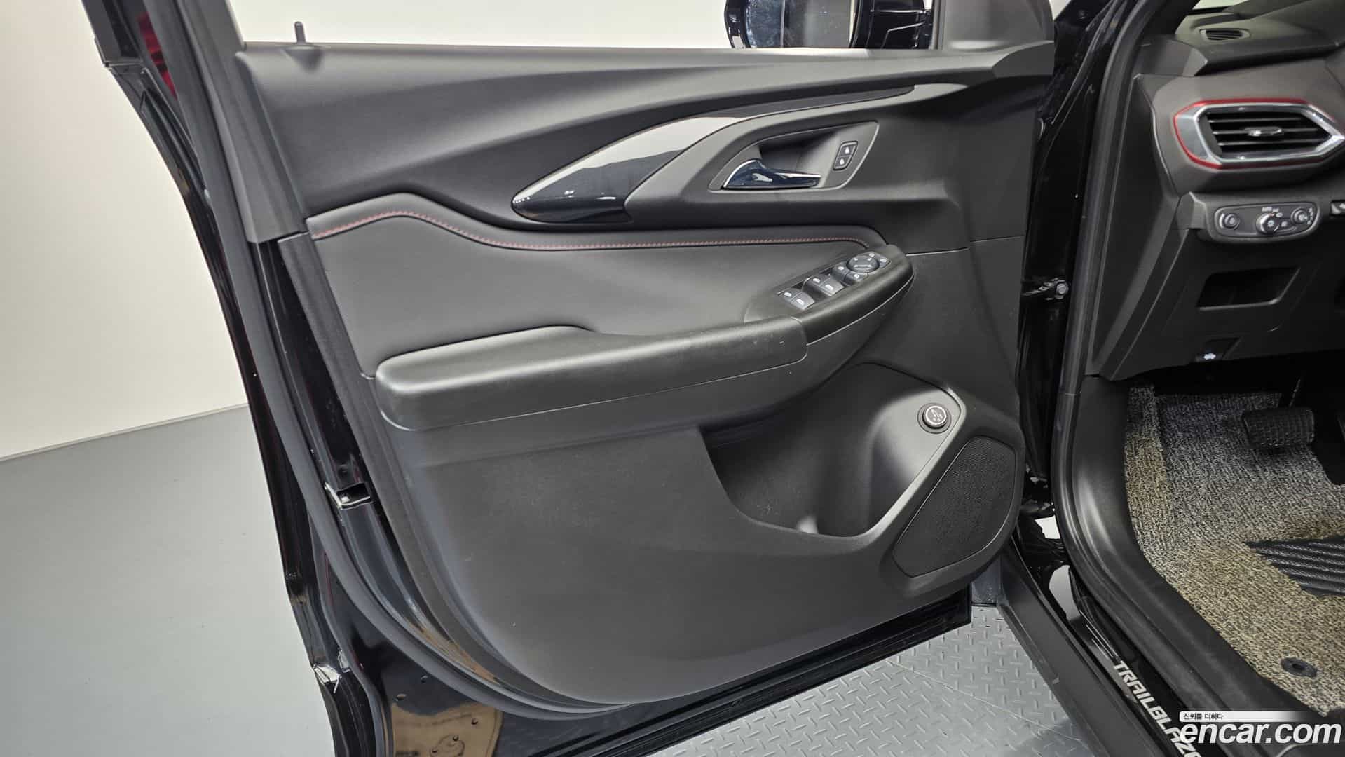 Trailblazer Chevrolet 2021.5-INNER-034