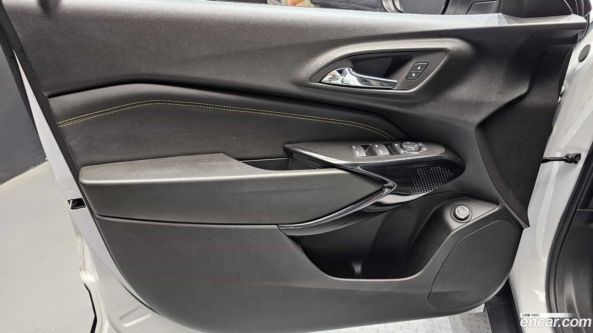 Trax Chevrolet 2023.9-INNER-034