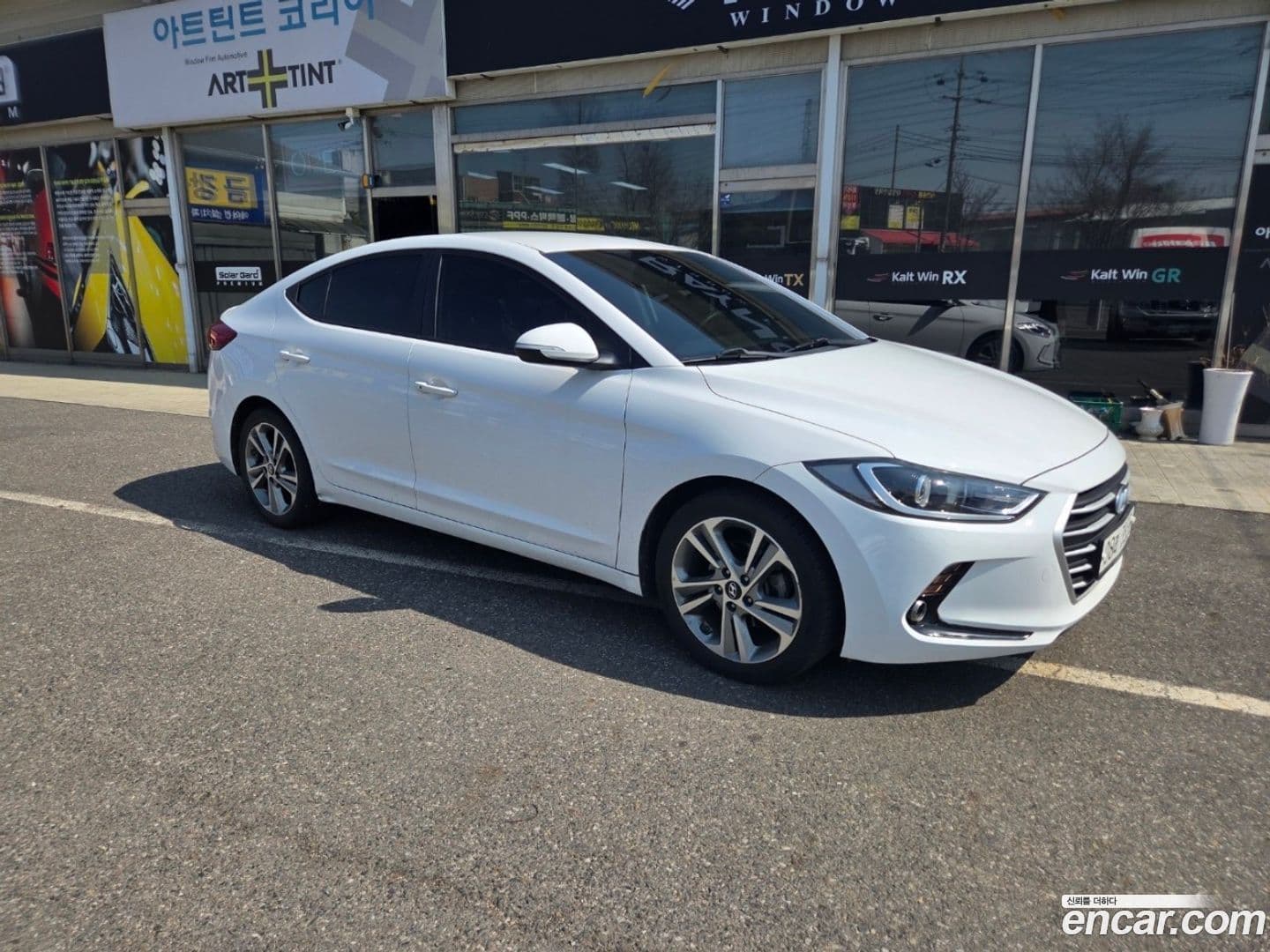 Main__Slider__Photo:AVANTE Hyundai 2017.6-0