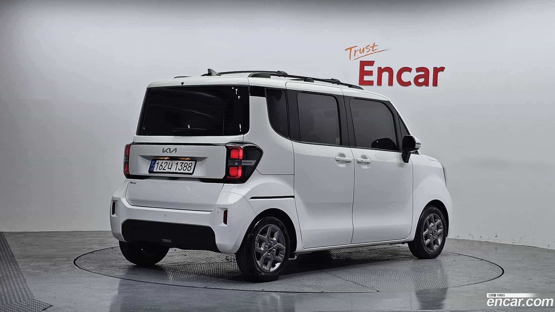 RAY Kia 2023.4-OUTER-002
