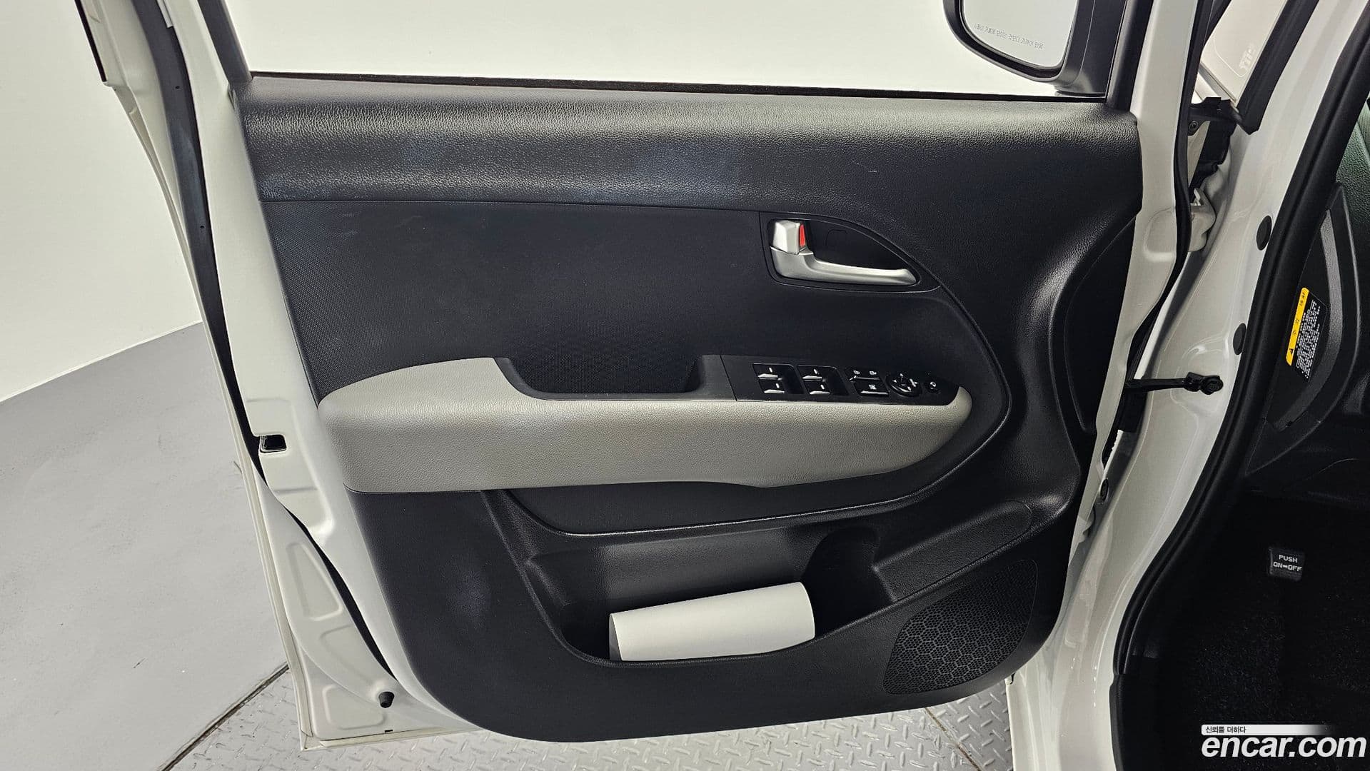 Main__Slider__Photo:RAY Kia 2023.4-23