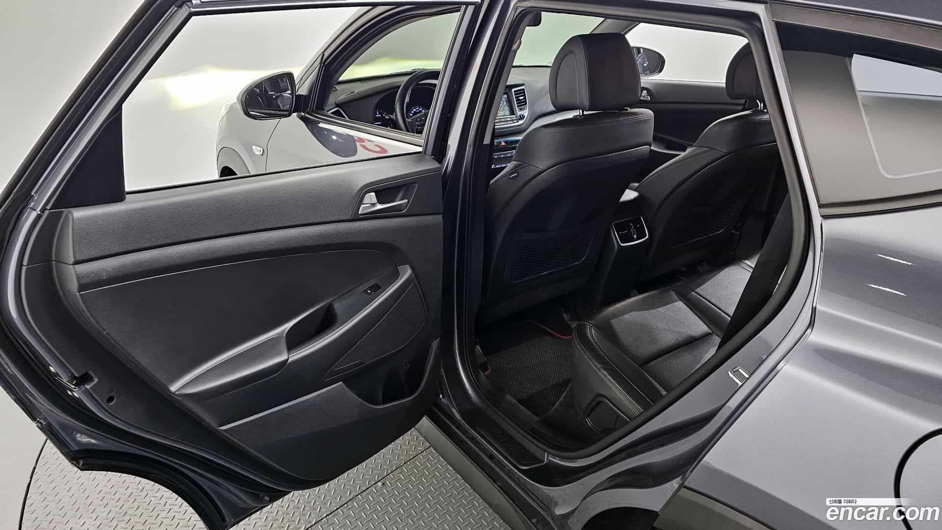 Tucson Hyundai 2017.7-OPTION-045