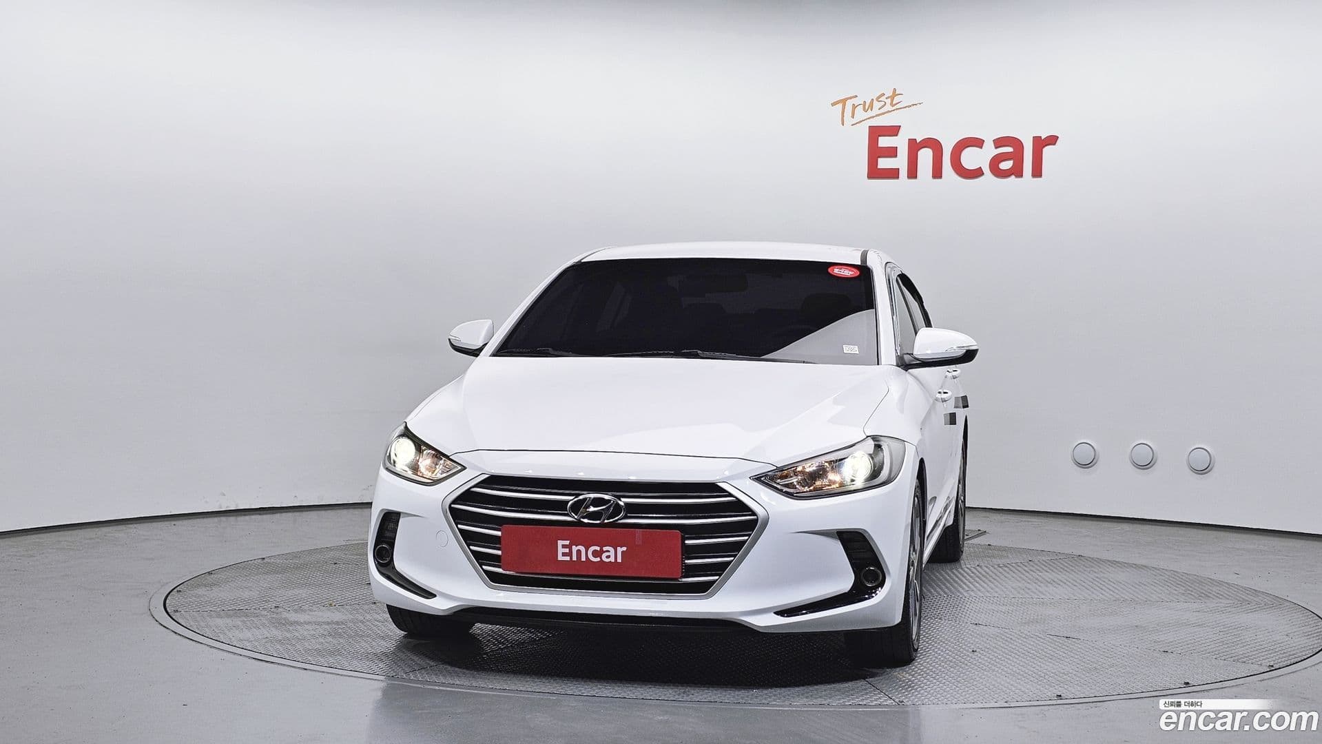 Main__Slider__Photo:AVANTE Hyundai 2018.1-2