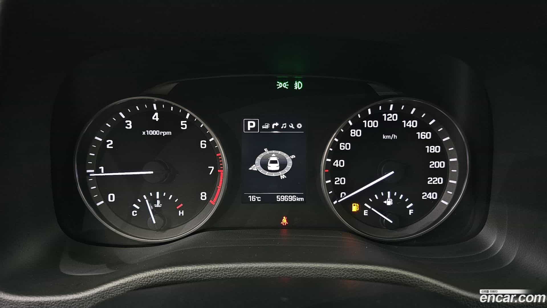AVANTE Hyundai 2018.1-INNER-008