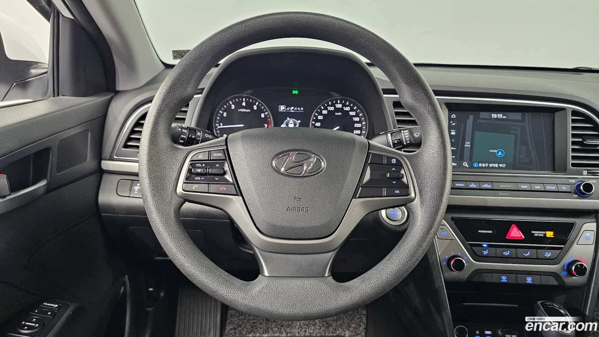 AVANTE Hyundai 2018.1-OPTION-018
