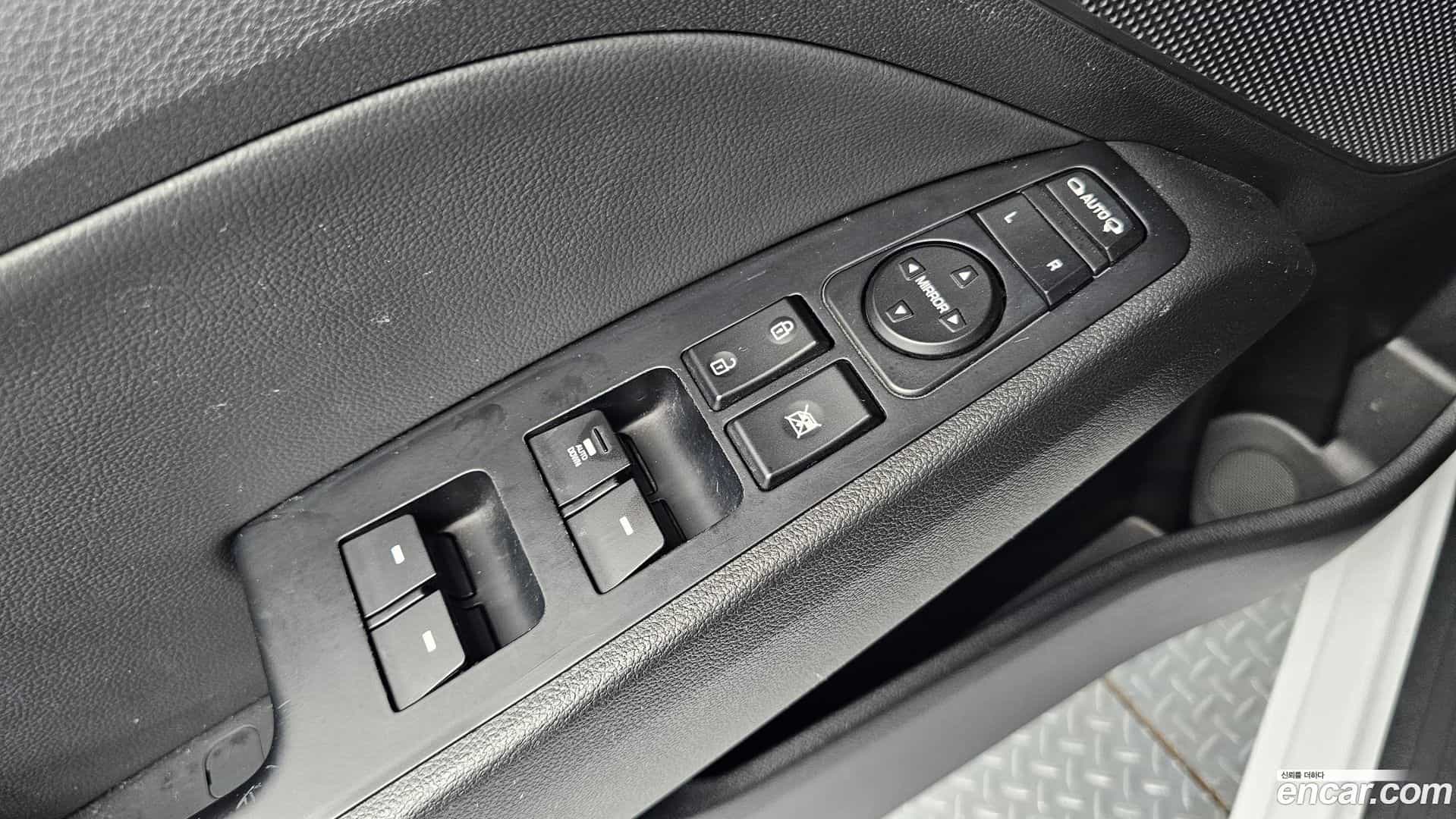 AVANTE Hyundai 2018.1-OPTION-020