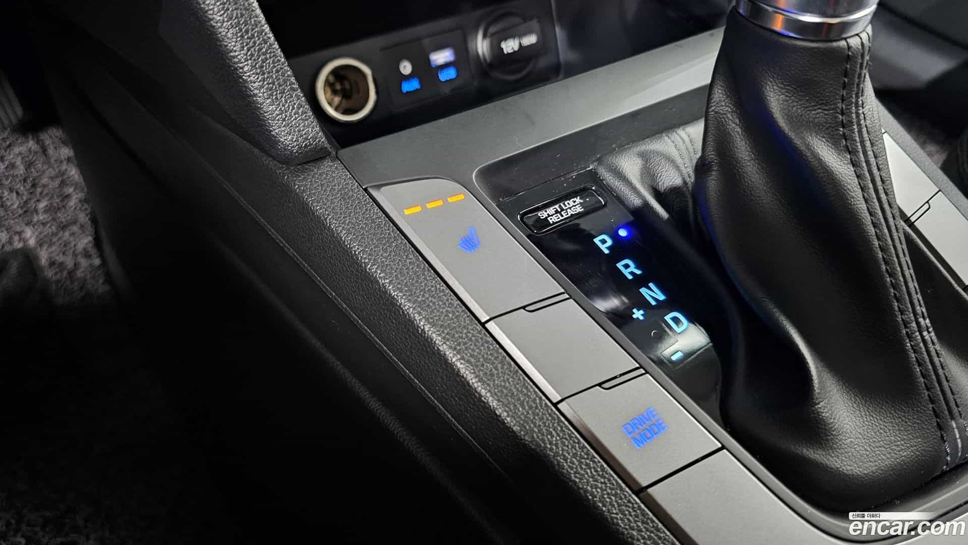 AVANTE Hyundai 2018.1-OPTION-023