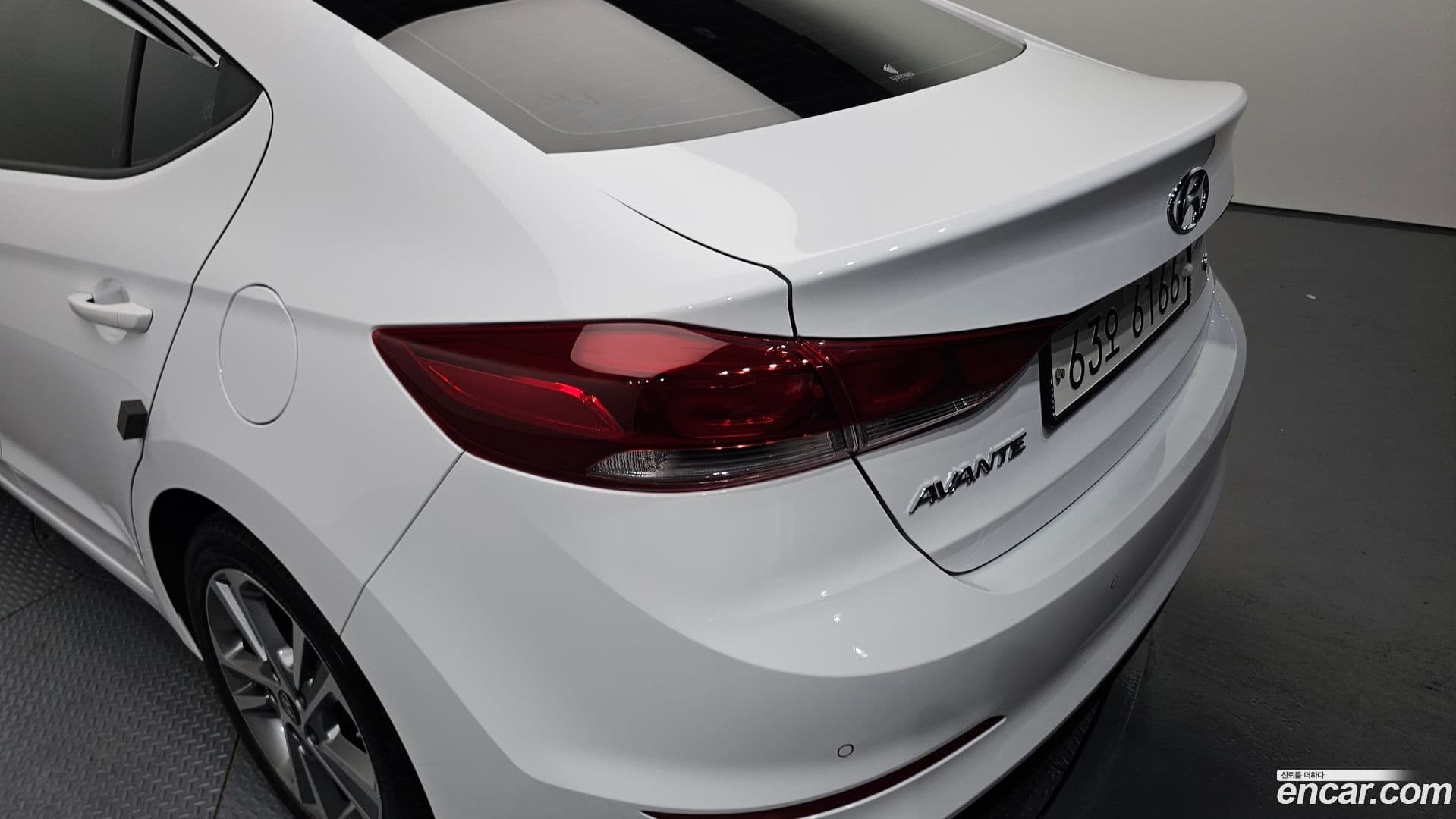 Main__Slider__Photo:AVANTE Hyundai 2018.1-22