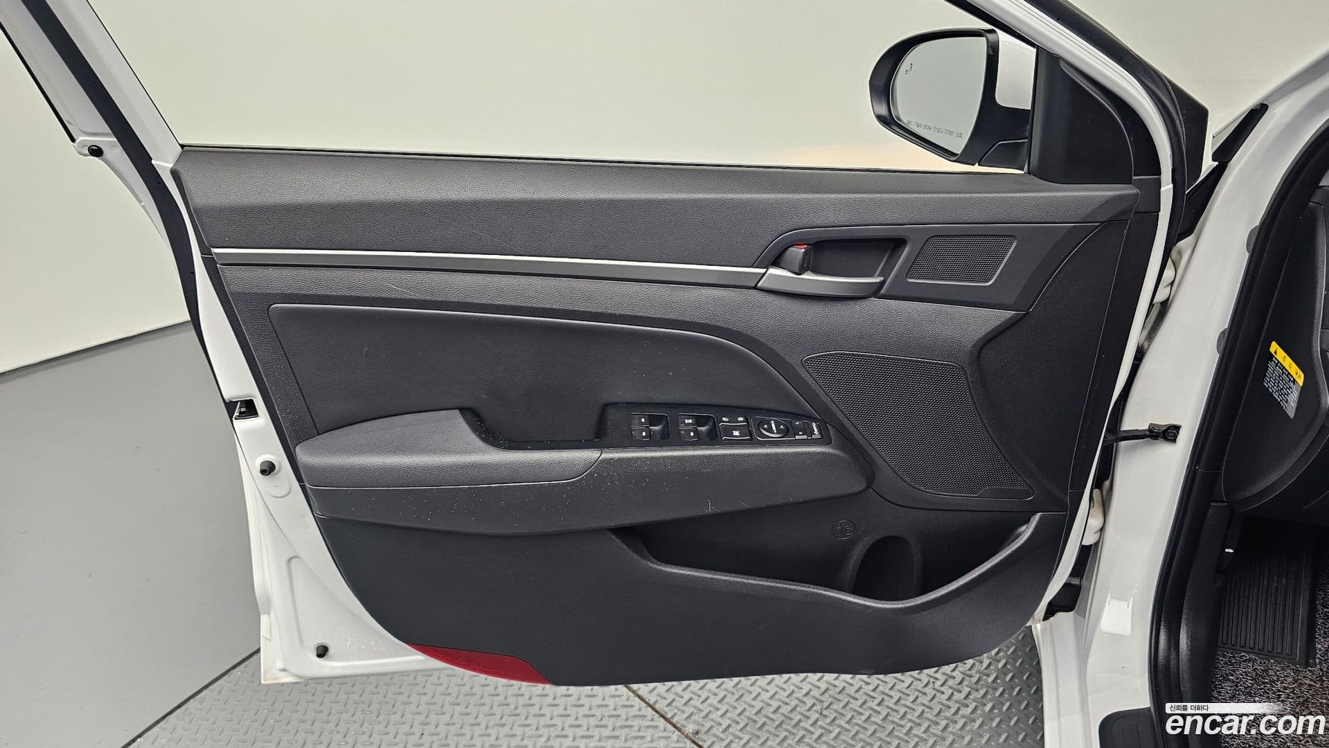 Main__Slider__Photo:AVANTE Hyundai 2018.1-23