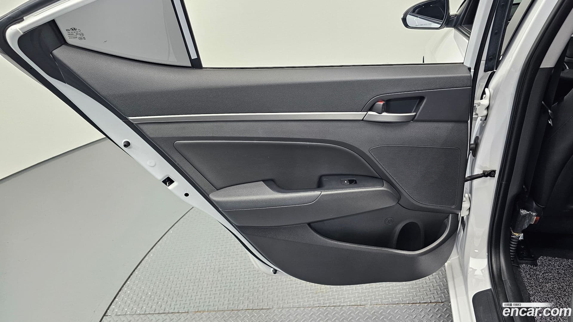 Main__Slider__Photo:AVANTE Hyundai 2018.1-24
