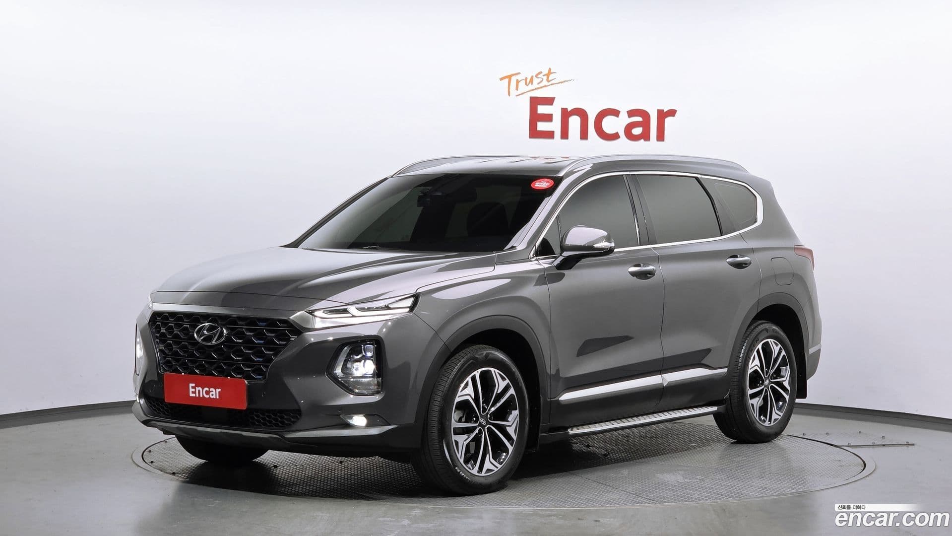 Main__Slider__Photo:Santafe Hyundai 2018.10-0