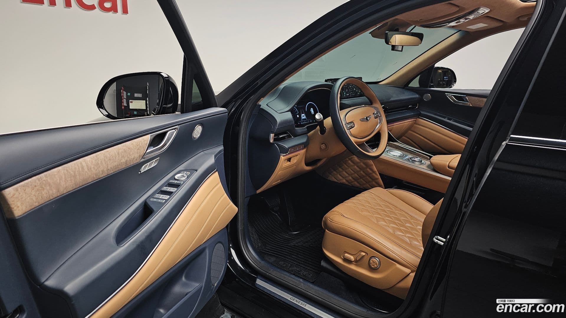 Main__Slider__Photo:GV80 Genesis 2022.1-9
