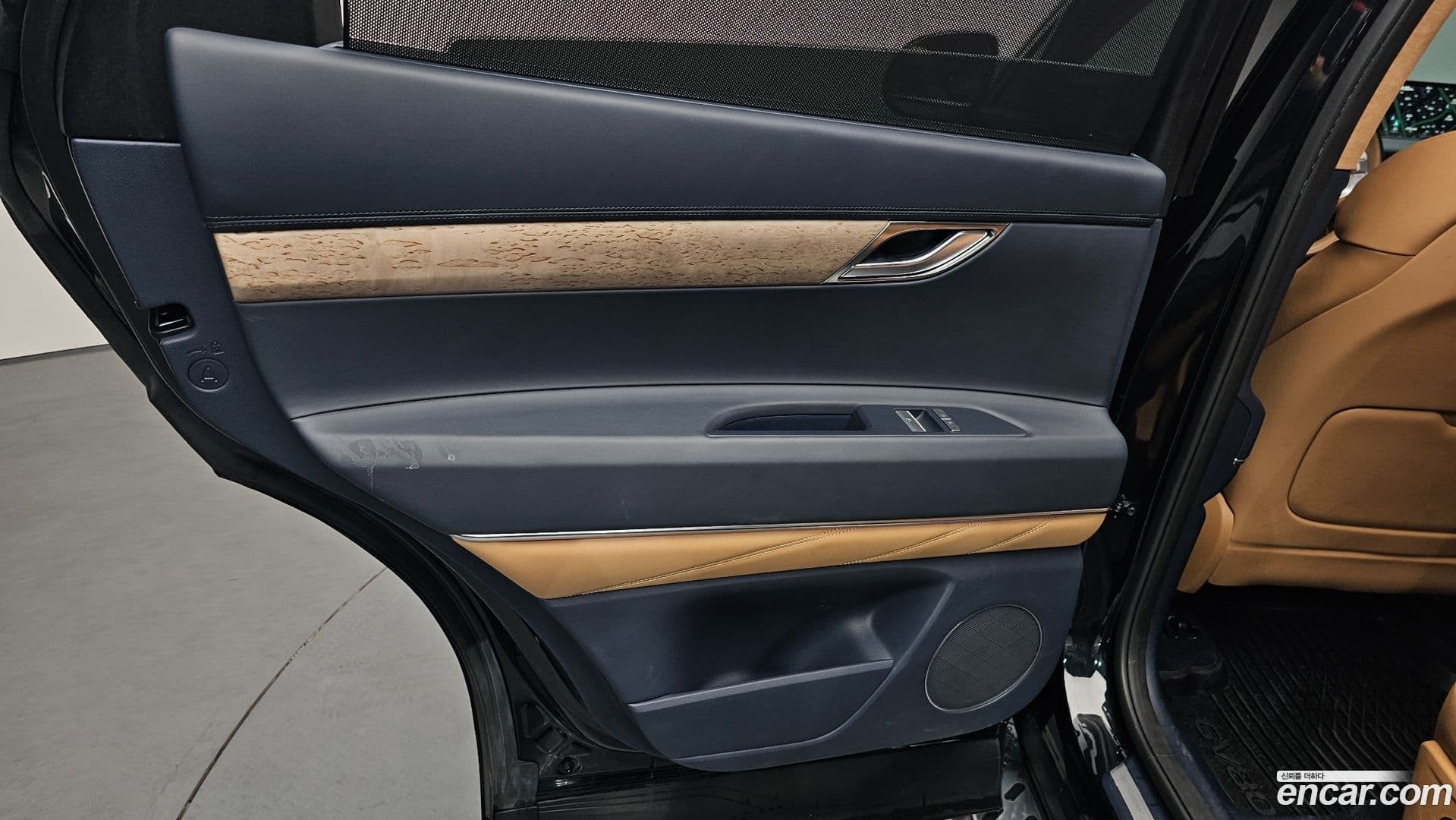 Main__Slider__Photo:GV80 Genesis 2022.1-24