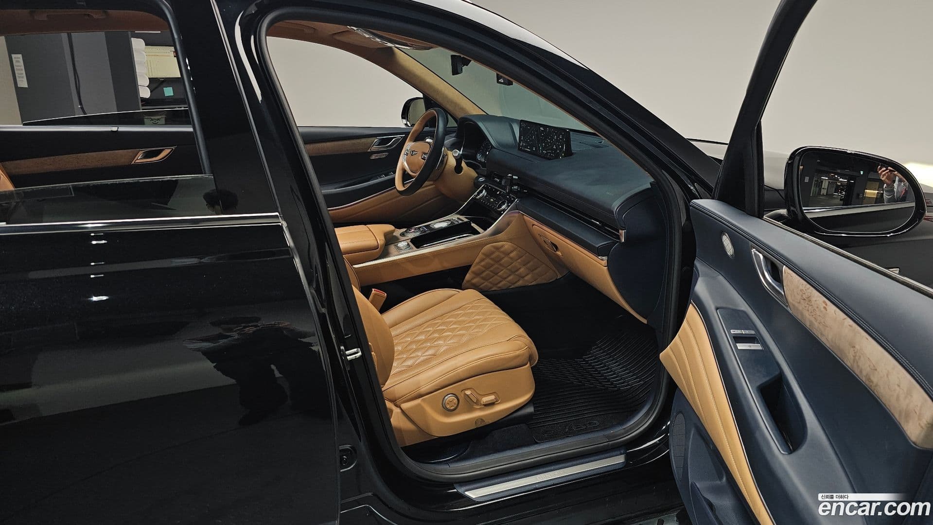Main__Slider__Photo:GV80 Genesis 2022.1-25