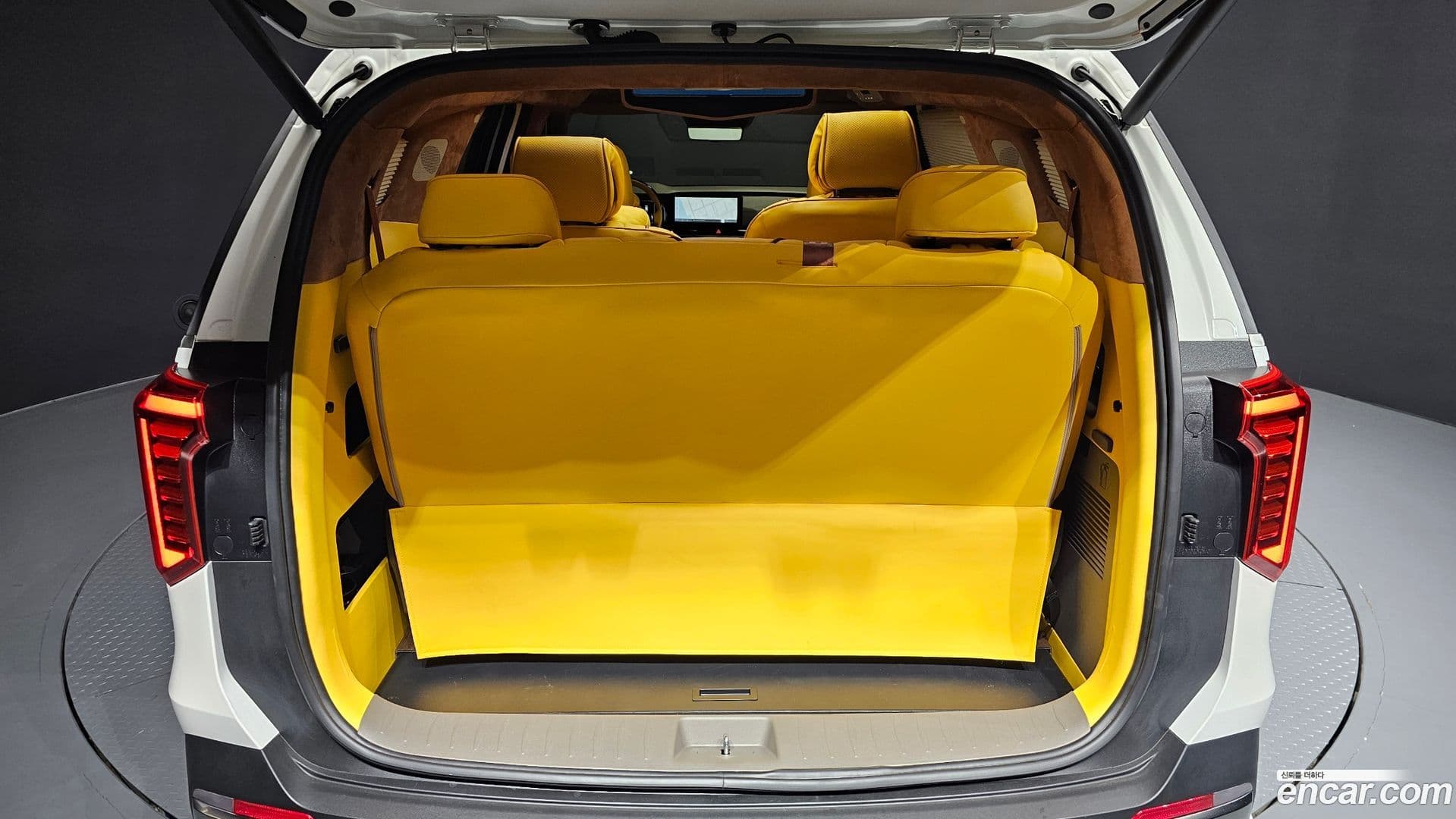 Main__Slider__Photo:Canival Kia 2024.11-30