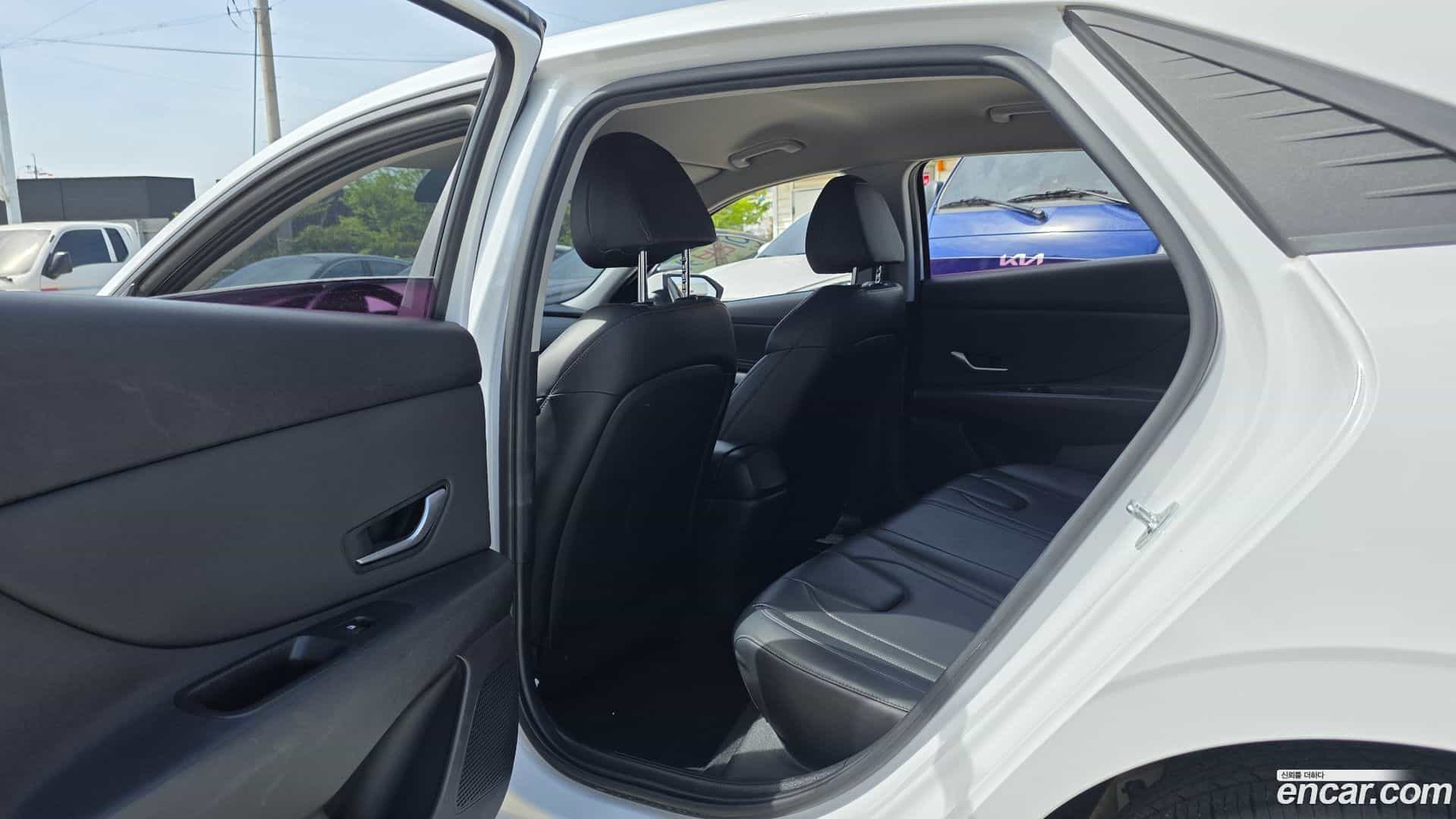 AVANTE Hyundai 2021.2-OPTION-022