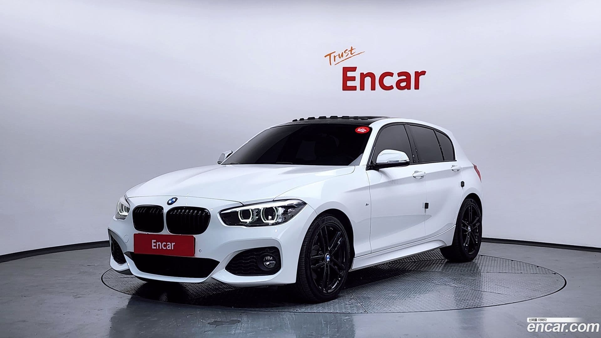 Main__Slider__Photo:1-Series BMW 2018.3-0