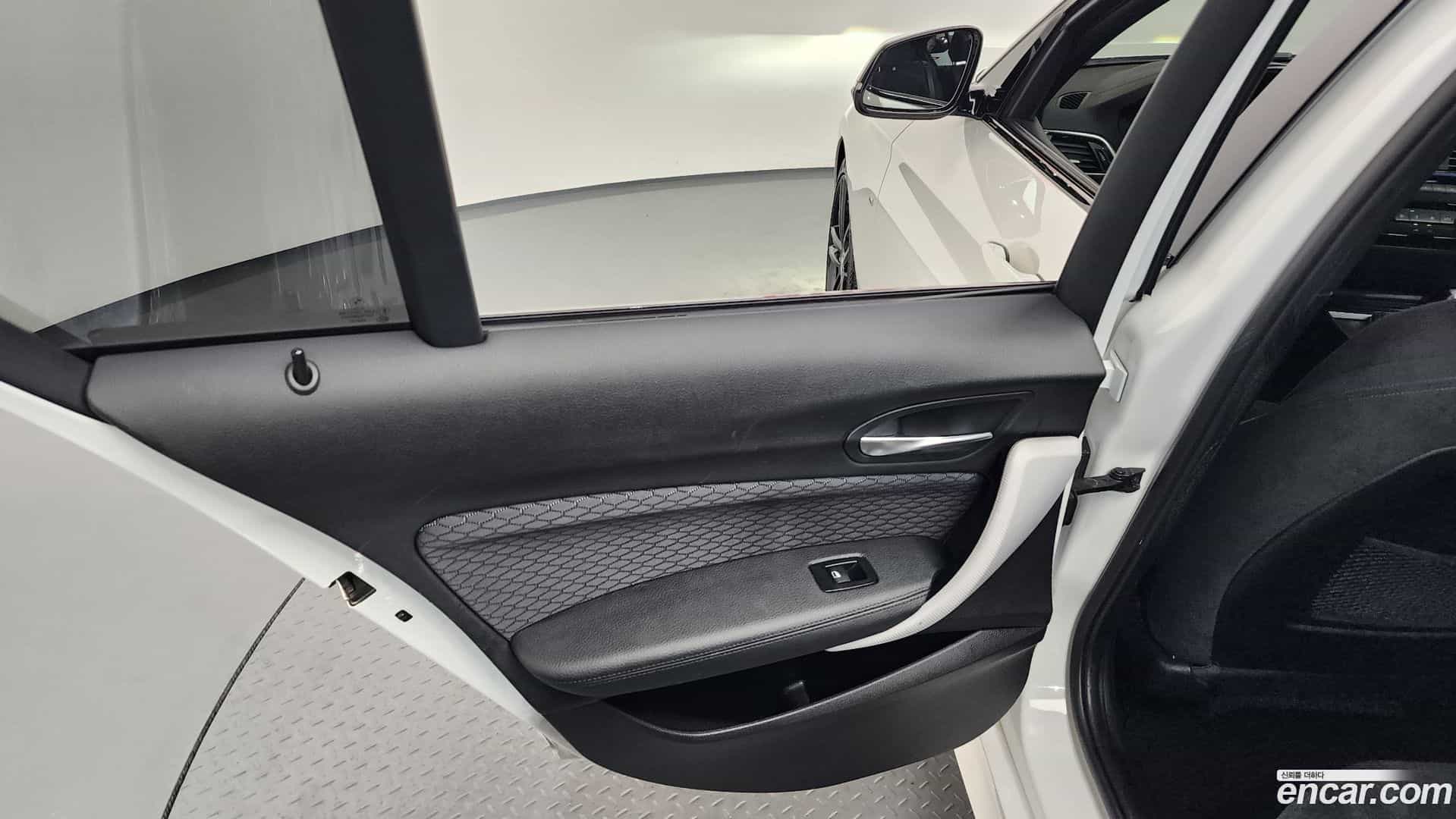 1-Series BMW 2018.3-INNER-035