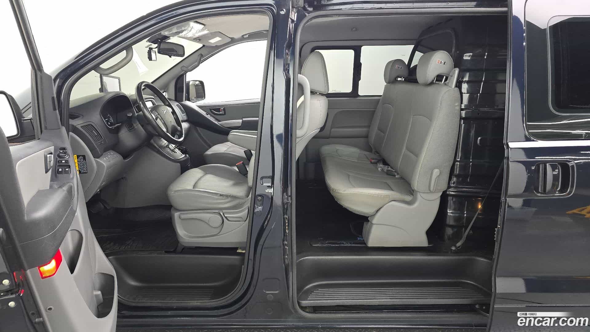 Starex Hyundai 2021.3-INNER-010
