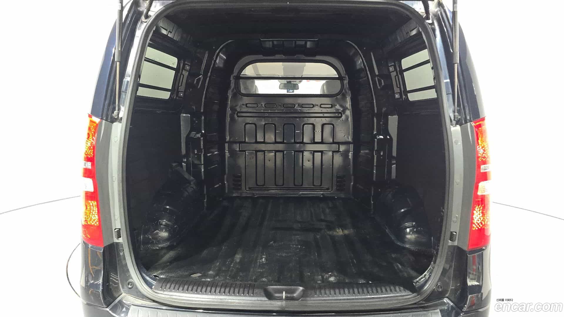 Starex Hyundai 2021.3-OPTION-024
