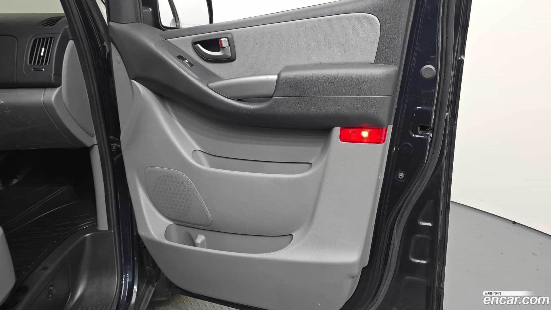 Starex Hyundai 2021.3-INNER-034