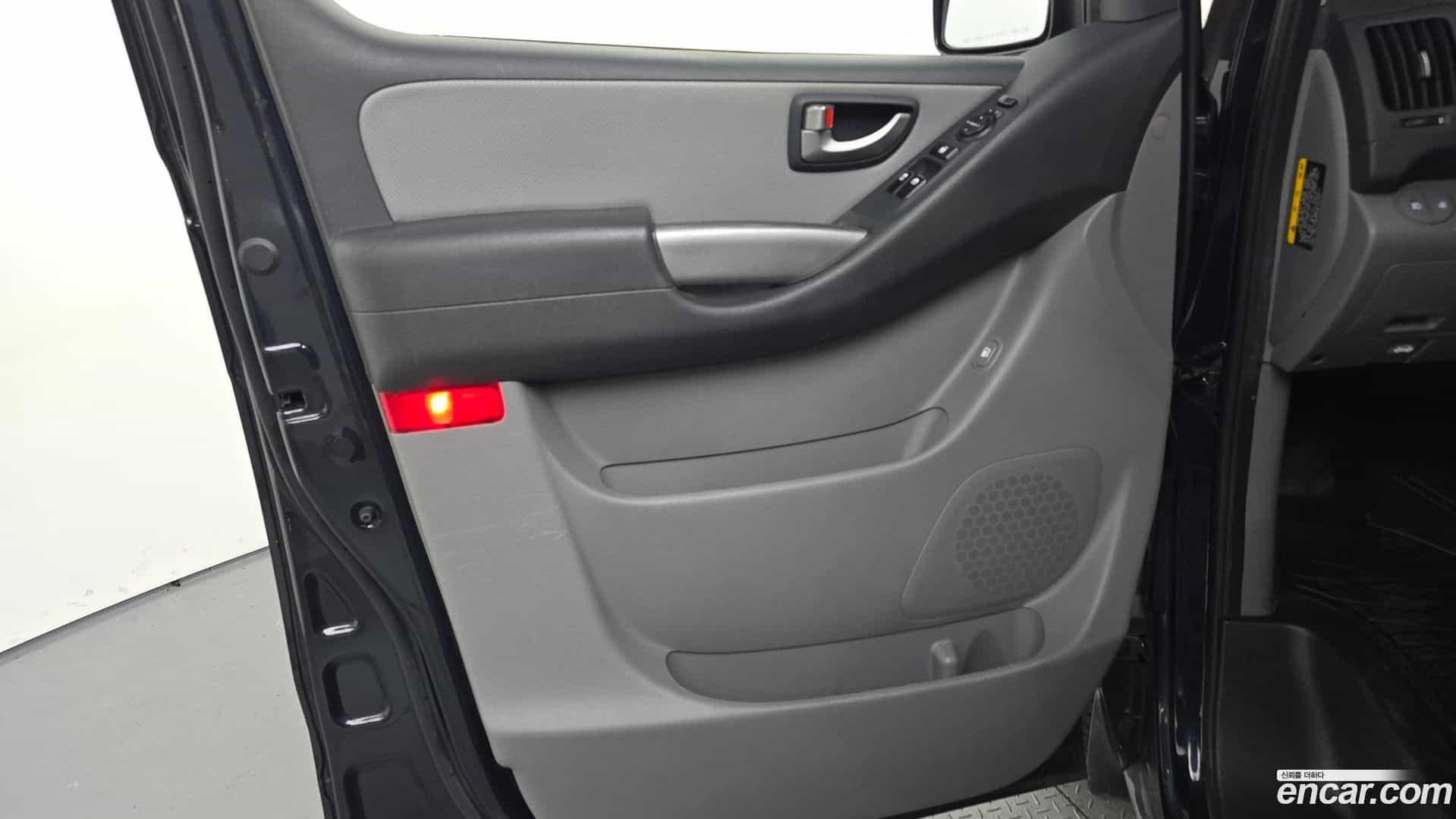 Starex Hyundai 2021.3-INNER-035