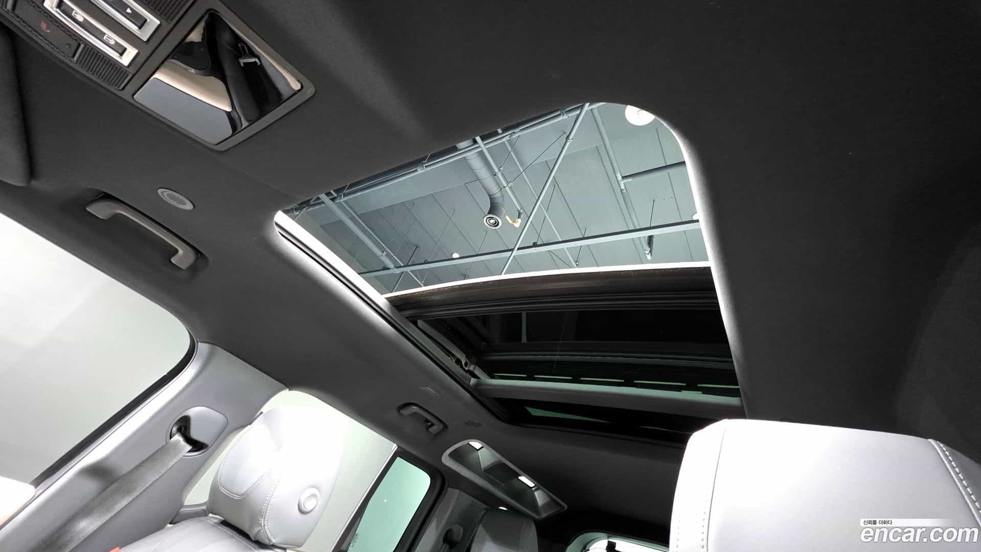Defender Land Rover 2023.5-OPTION-023