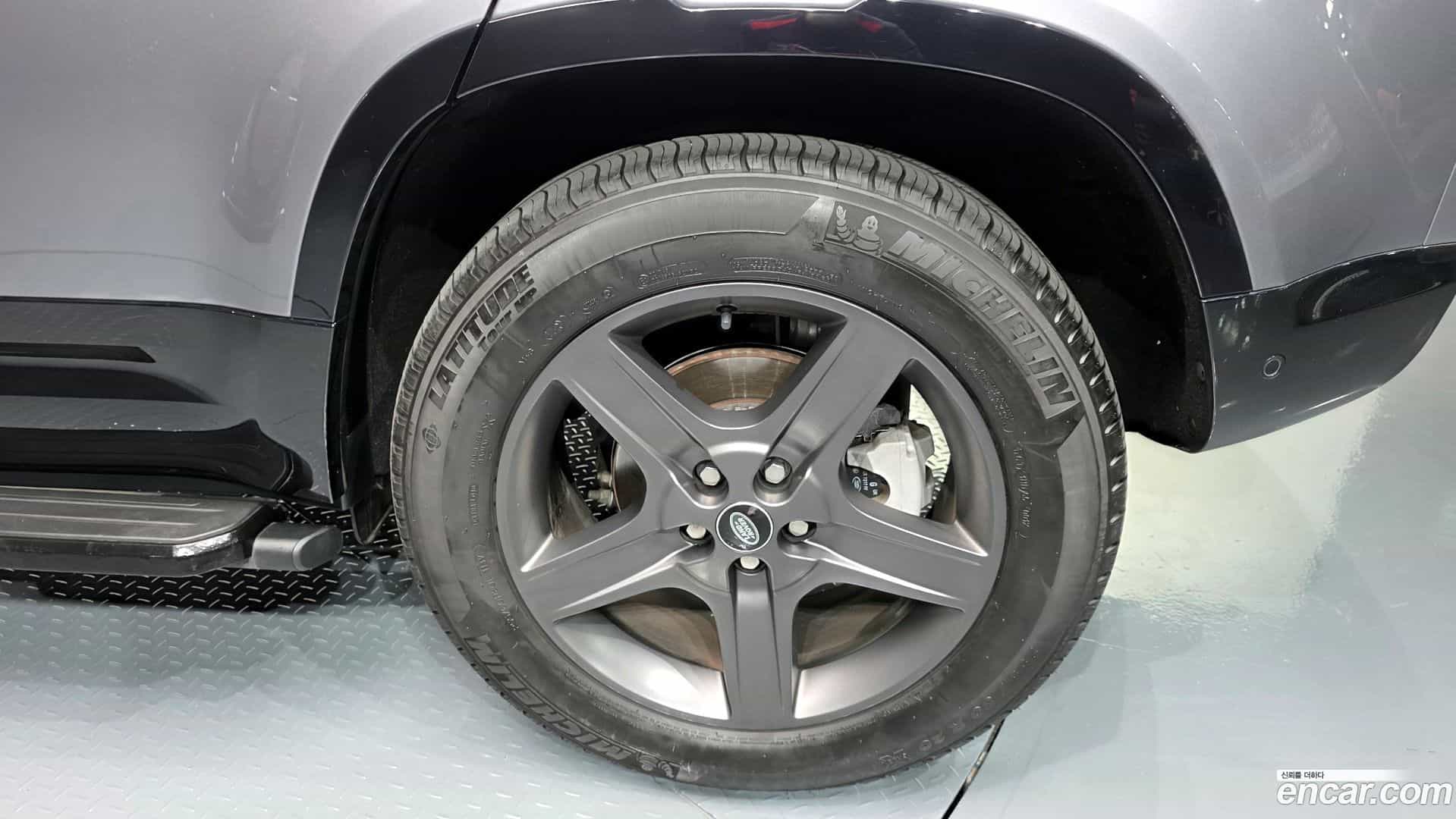 Defender Land Rover 2023.5-OUTER-031
