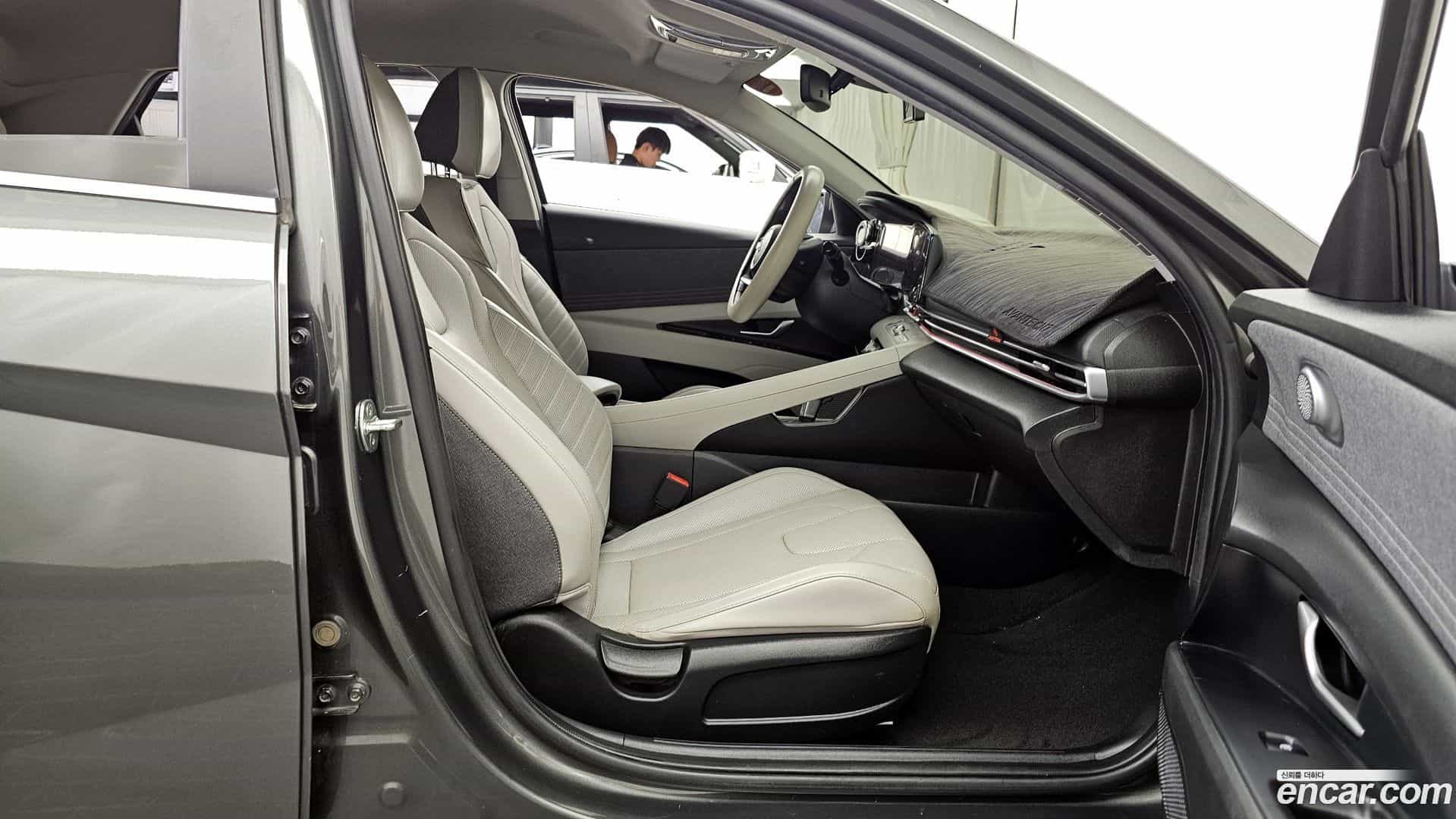 AVANTE Hyundai 2021.8-OPTION-015