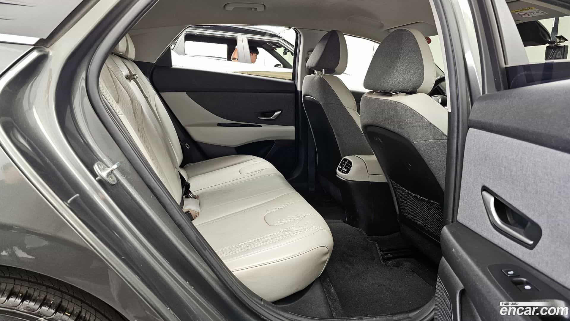 AVANTE Hyundai 2021.8-OPTION-016