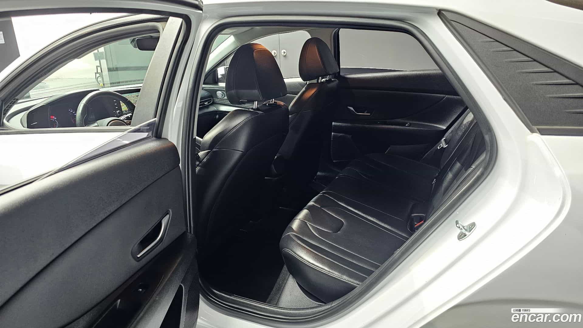 AVANTE Hyundai 2021.3-INNER-036