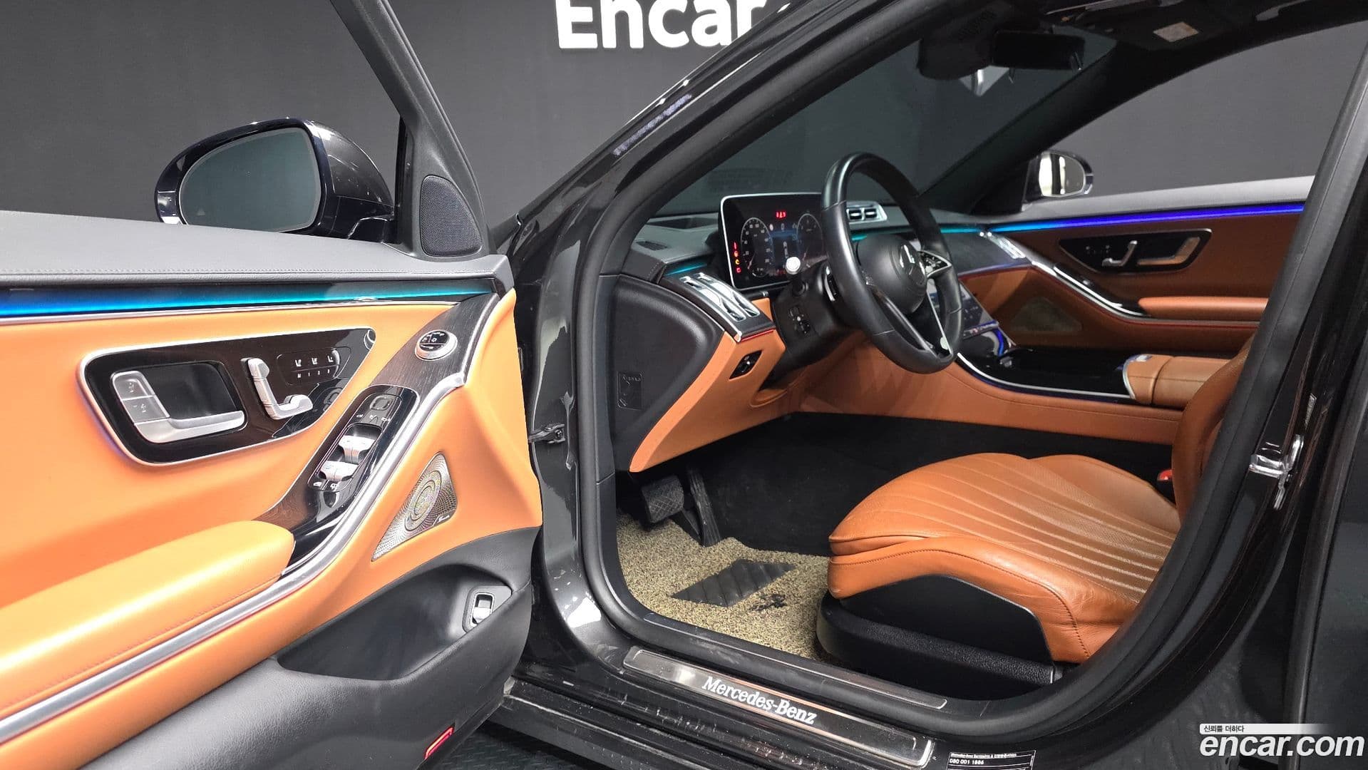 Main__Slider__Photo:S-Class Mercedes-Benz 2022.3-9