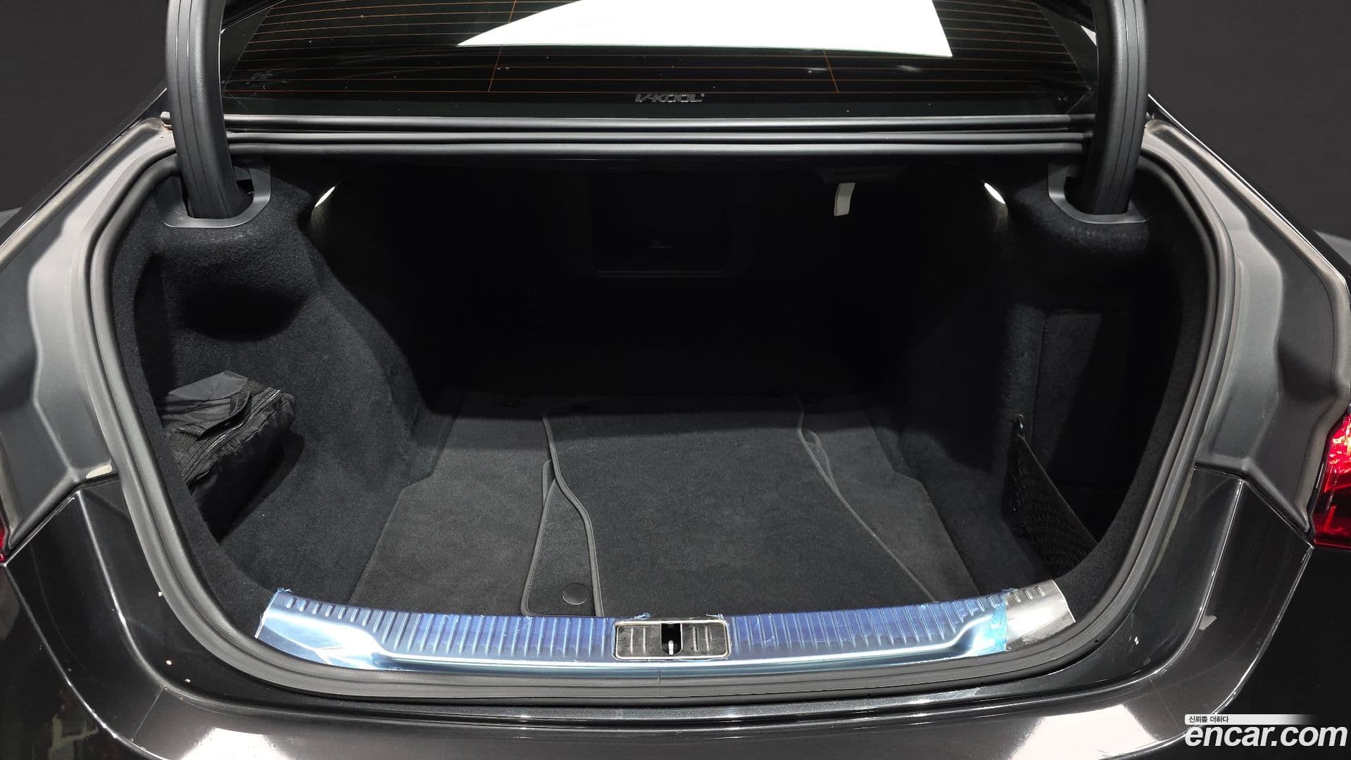 Main__Slider__Photo:S-Class Mercedes-Benz 2022.3-19