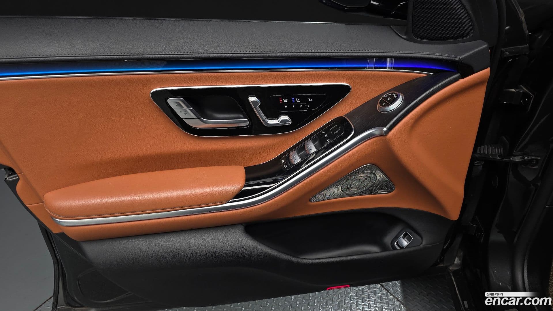 Main__Slider__Photo:S-Class Mercedes-Benz 2022.3-23