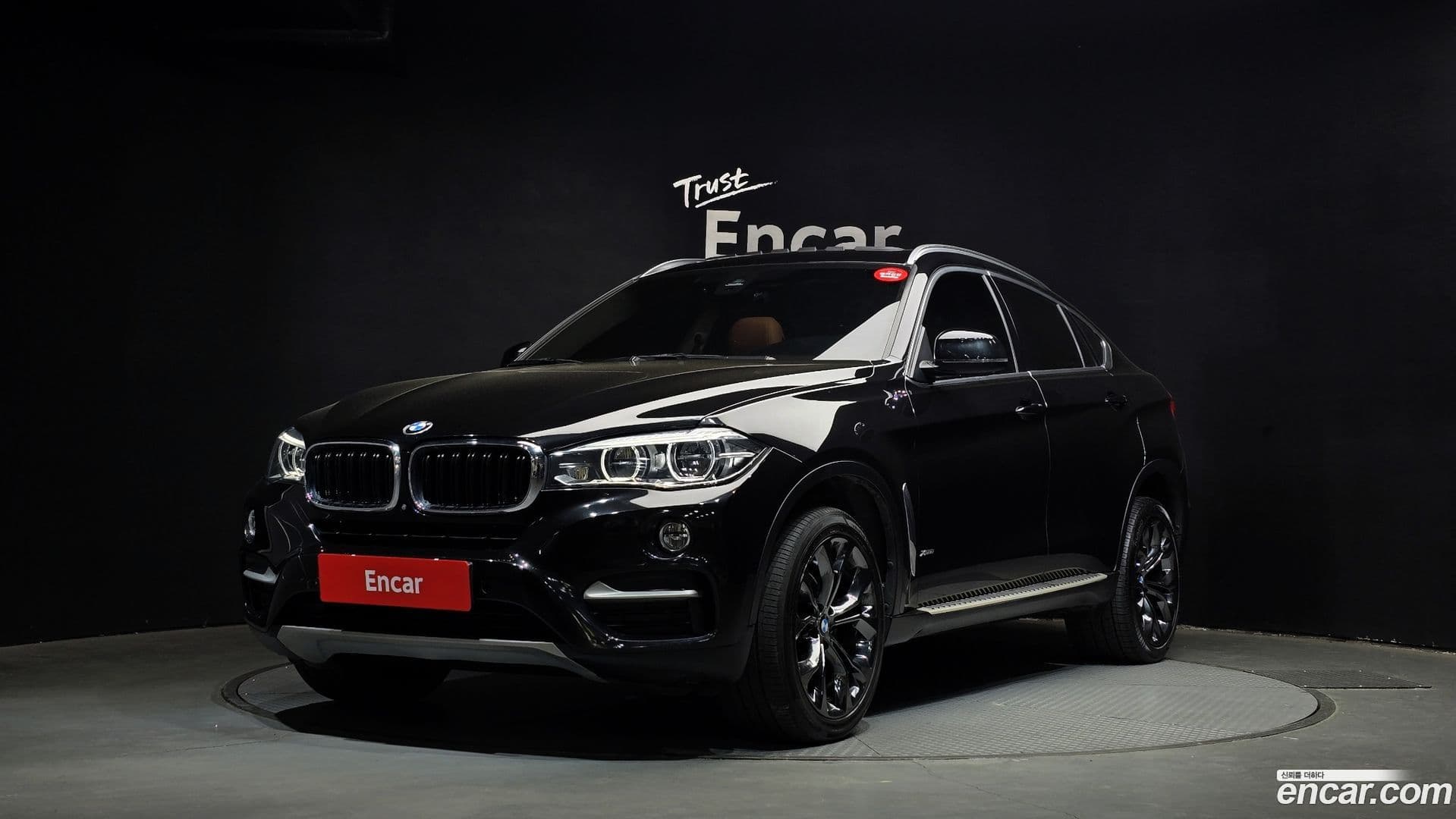 Main__Slider__Photo:X6 BMW 2017.10-0