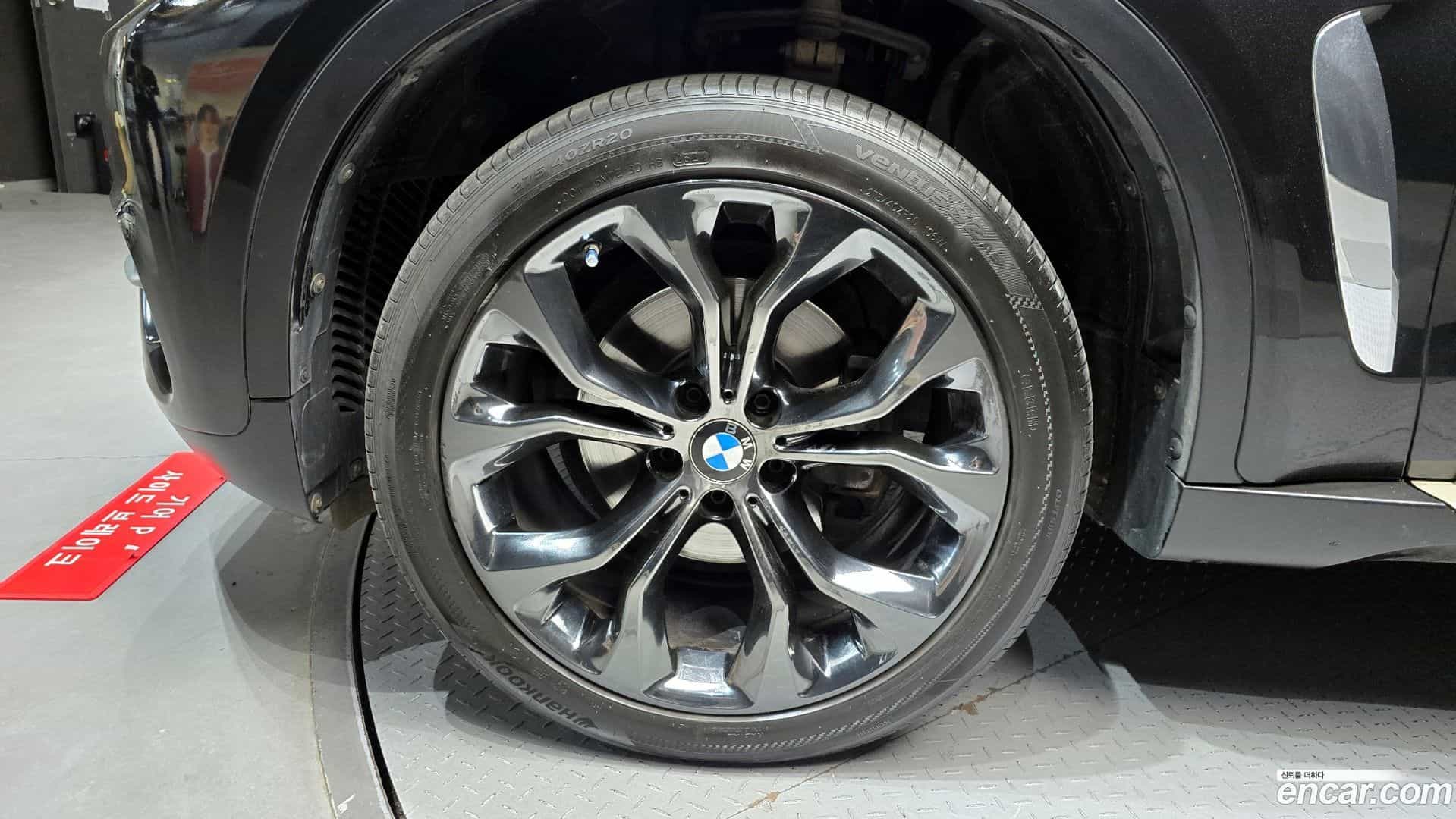X6 BMW 2017.10-OUTER-005
