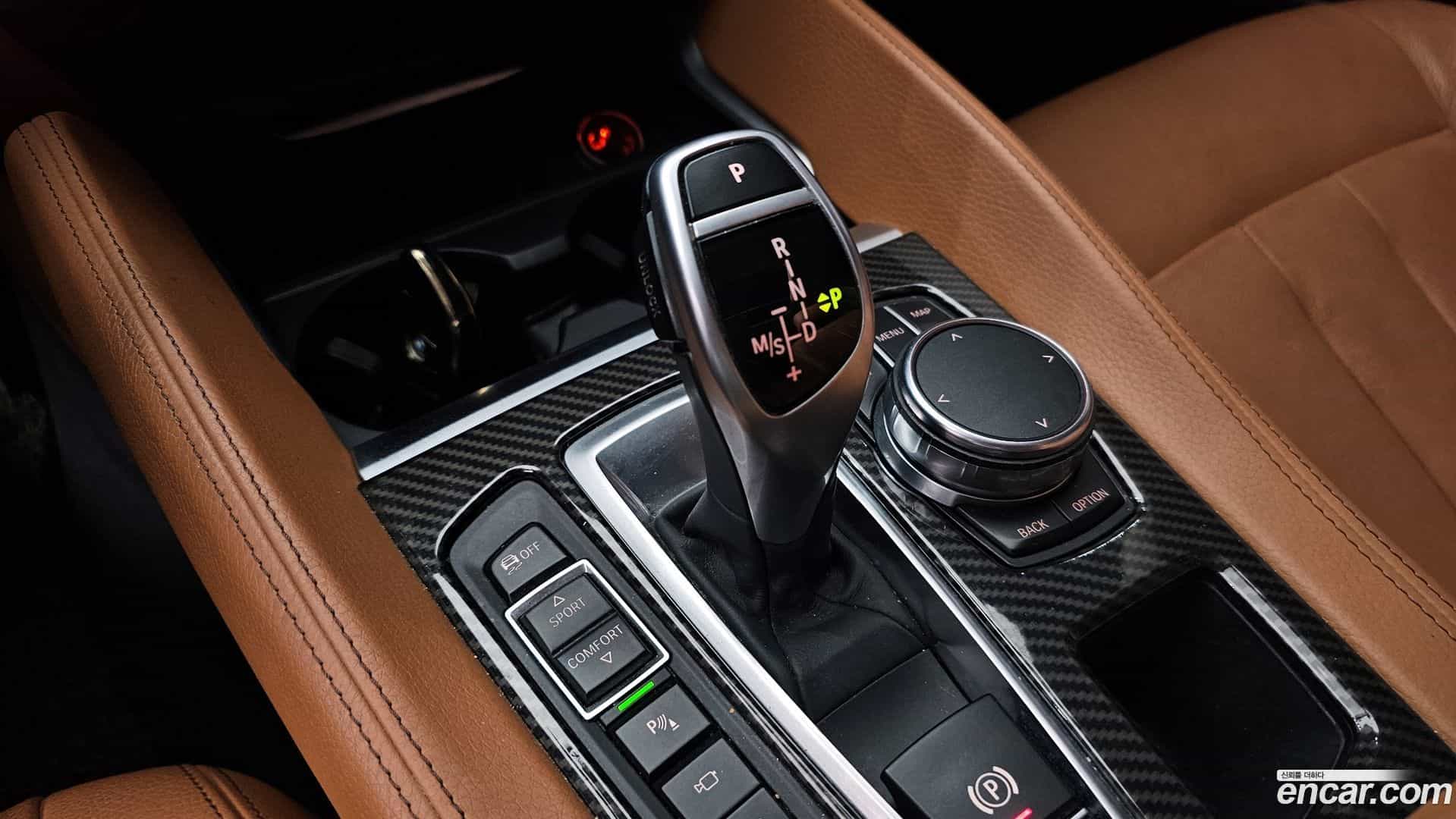 X6 BMW 2017.10-INNER-009