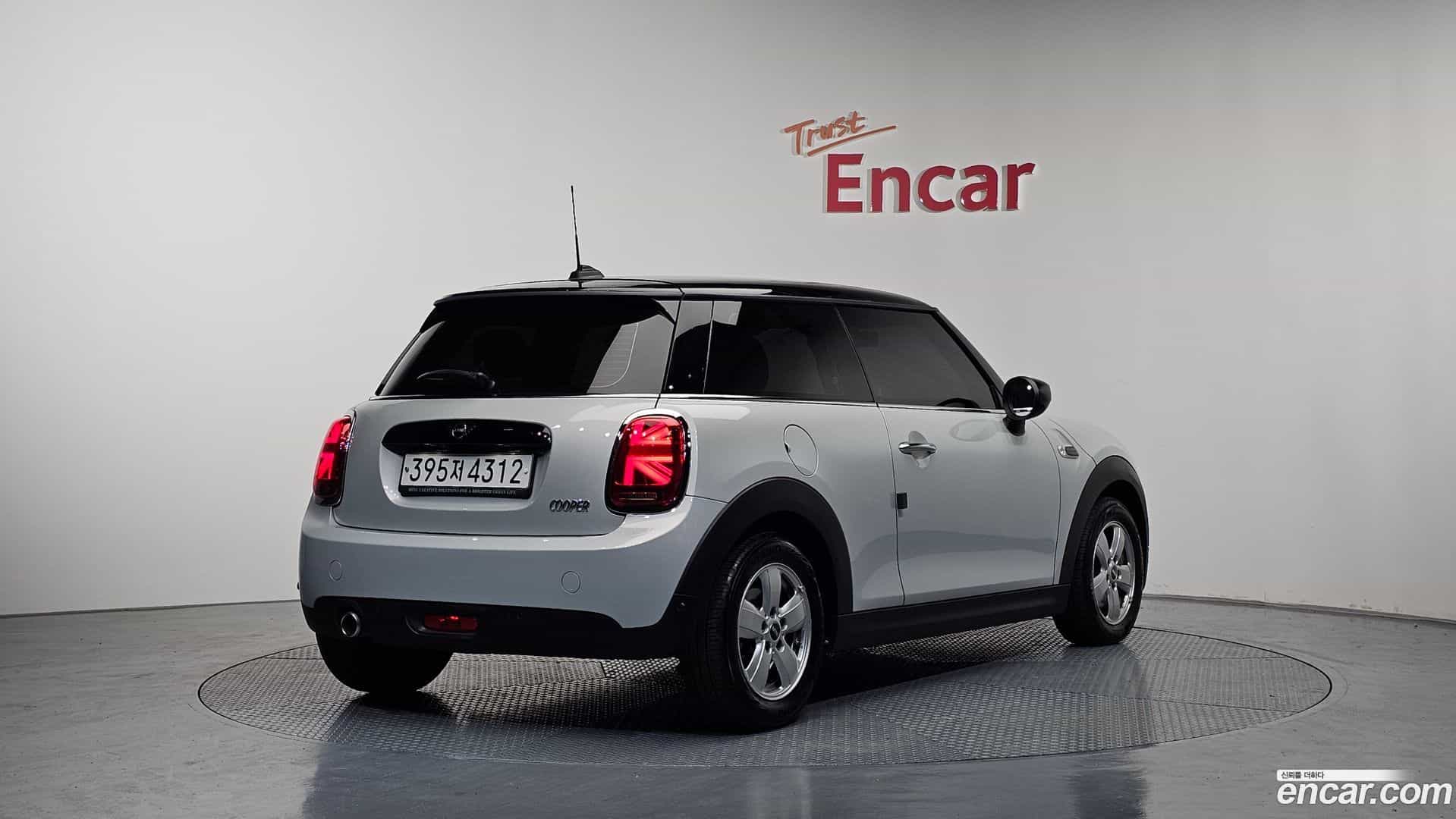 Cooper Mini 2019.11-OUTER-002