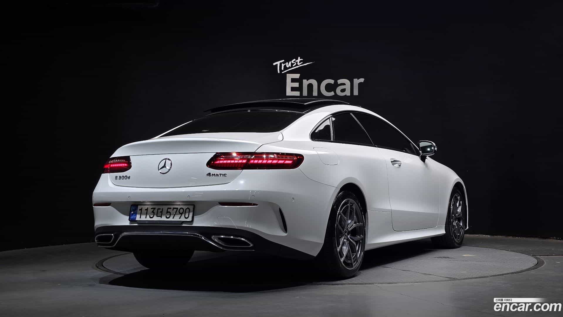 E-Class Mercedes-Benz 2022.4-OUTER-002
