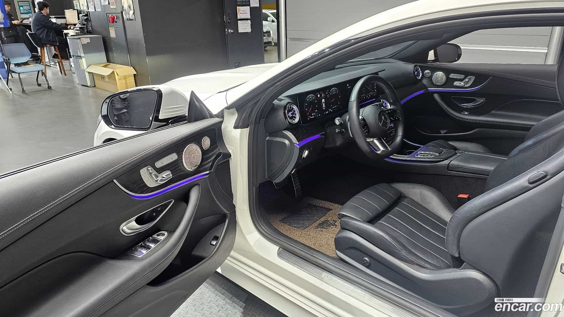 E-Class Mercedes-Benz 2022.4-INNER-010