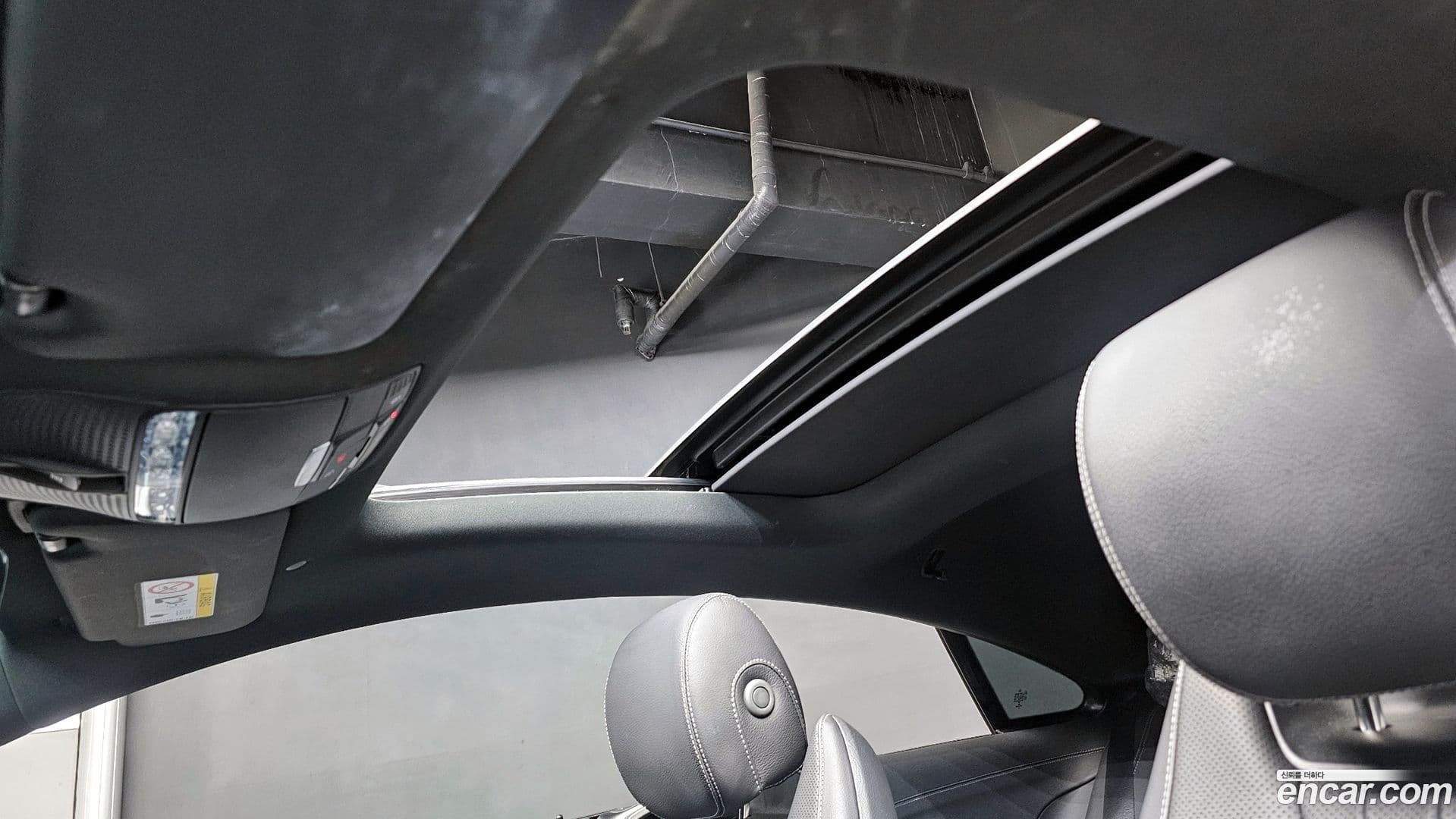 Main__Slider__Photo:E-Class Mercedes-Benz 2022.4-15