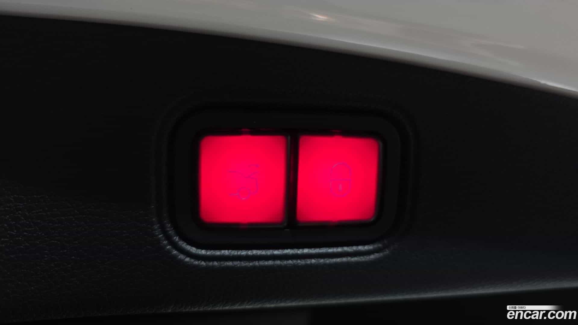 E-Class Mercedes-Benz 2022.4-OPTION-024