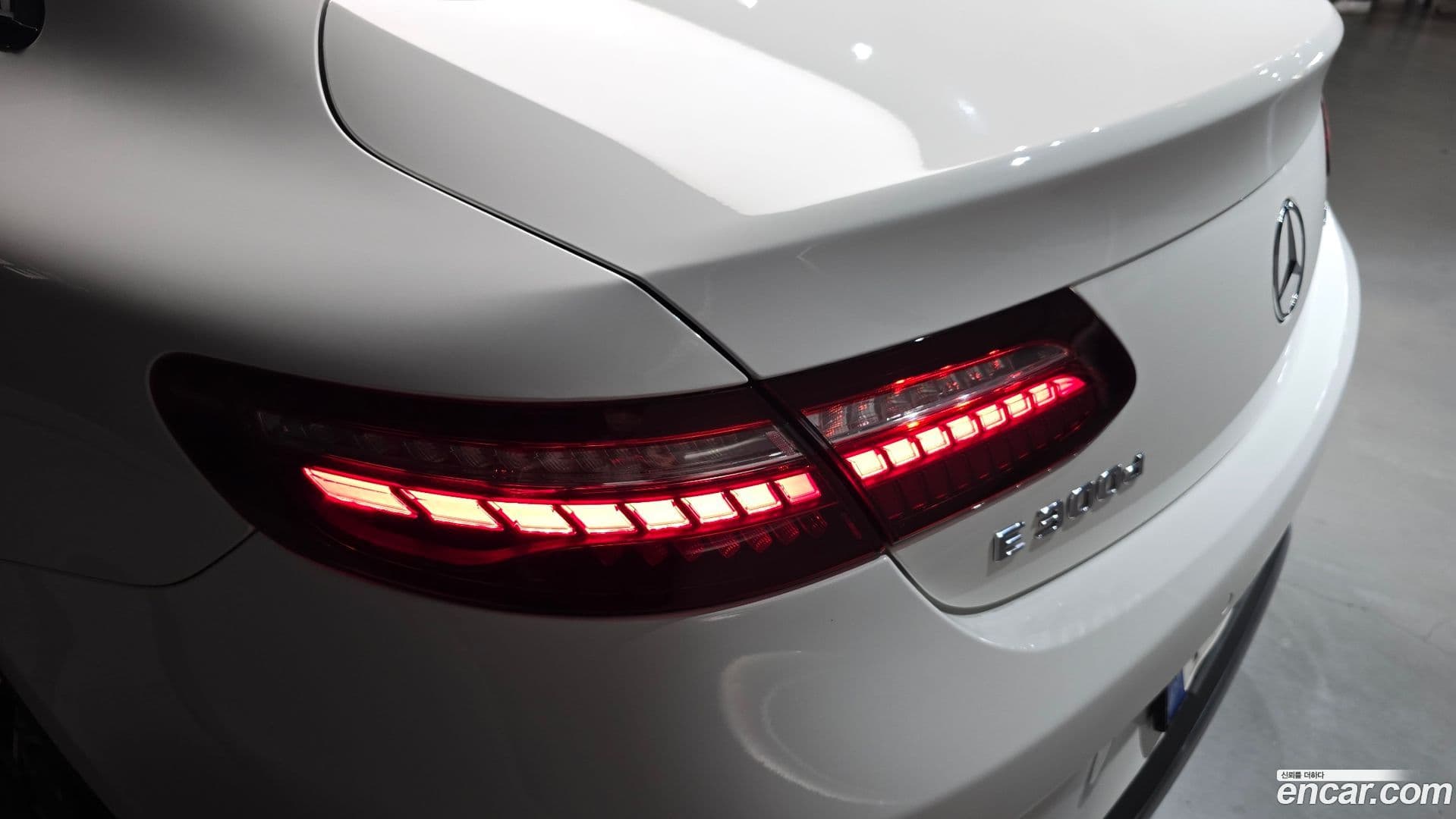 Main__Slider__Photo:E-Class Mercedes-Benz 2022.4-22