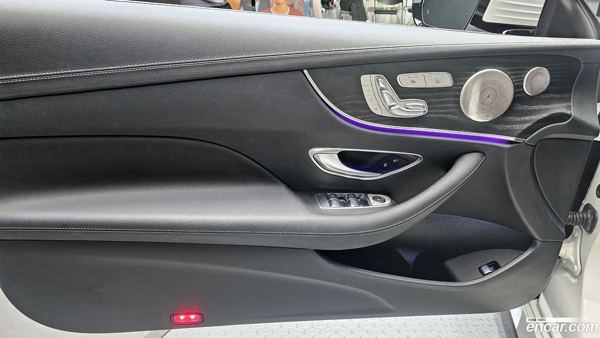 Main__Slider__Photo:E-Class Mercedes-Benz 2022.4-23