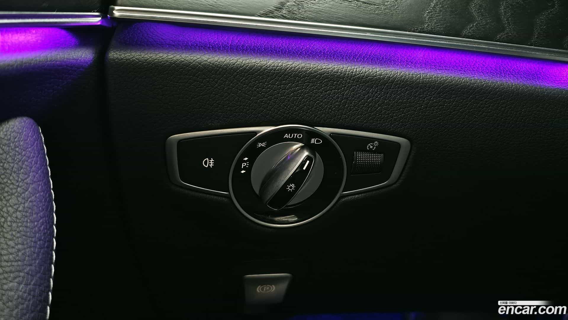 E-Class Mercedes-Benz 2022.4-OPTION-043