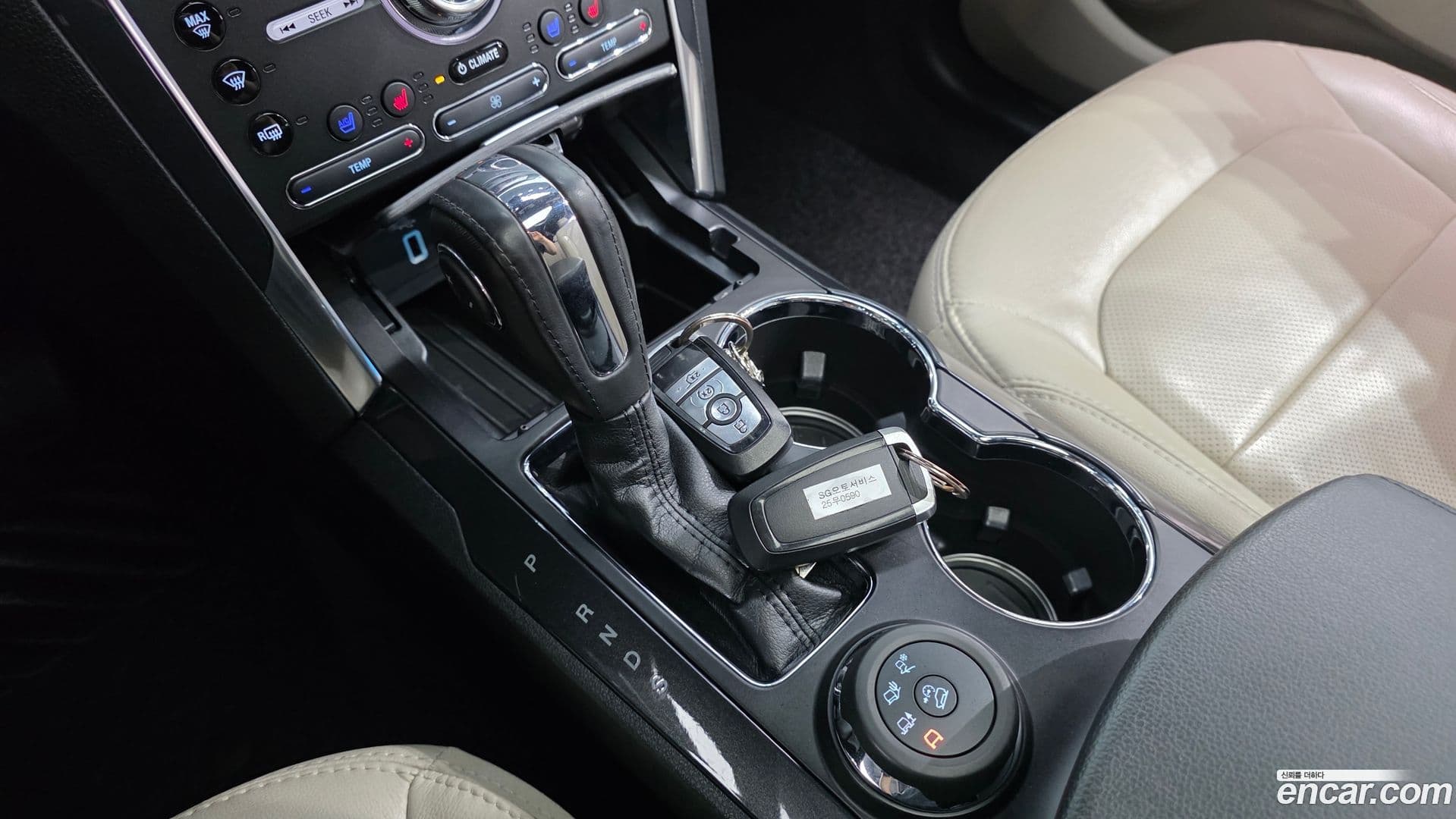 Main__Slider__Photo:Explorer Ford 2019.2-8