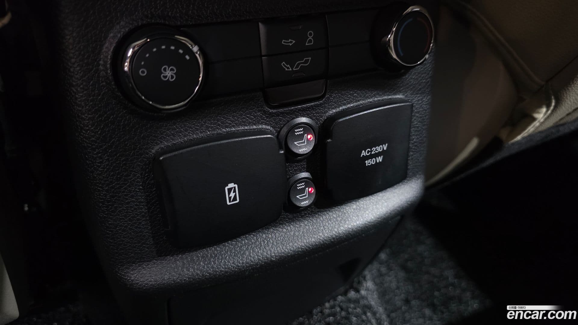 Main__Slider__Photo:Explorer Ford 2019.2-17